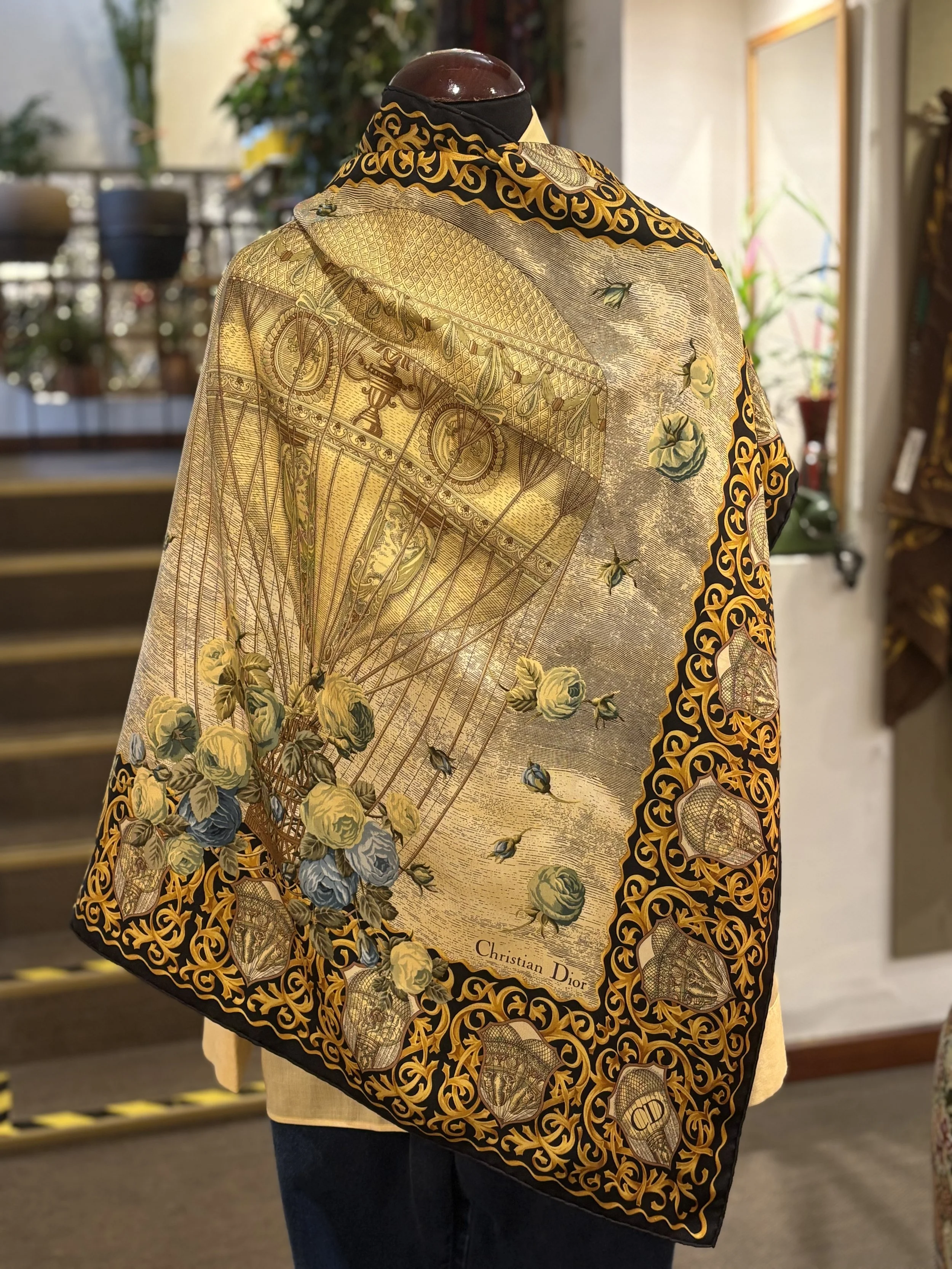 Pañuelo vintage de seda twill de Christian Dior años 80 globo aerostatico
