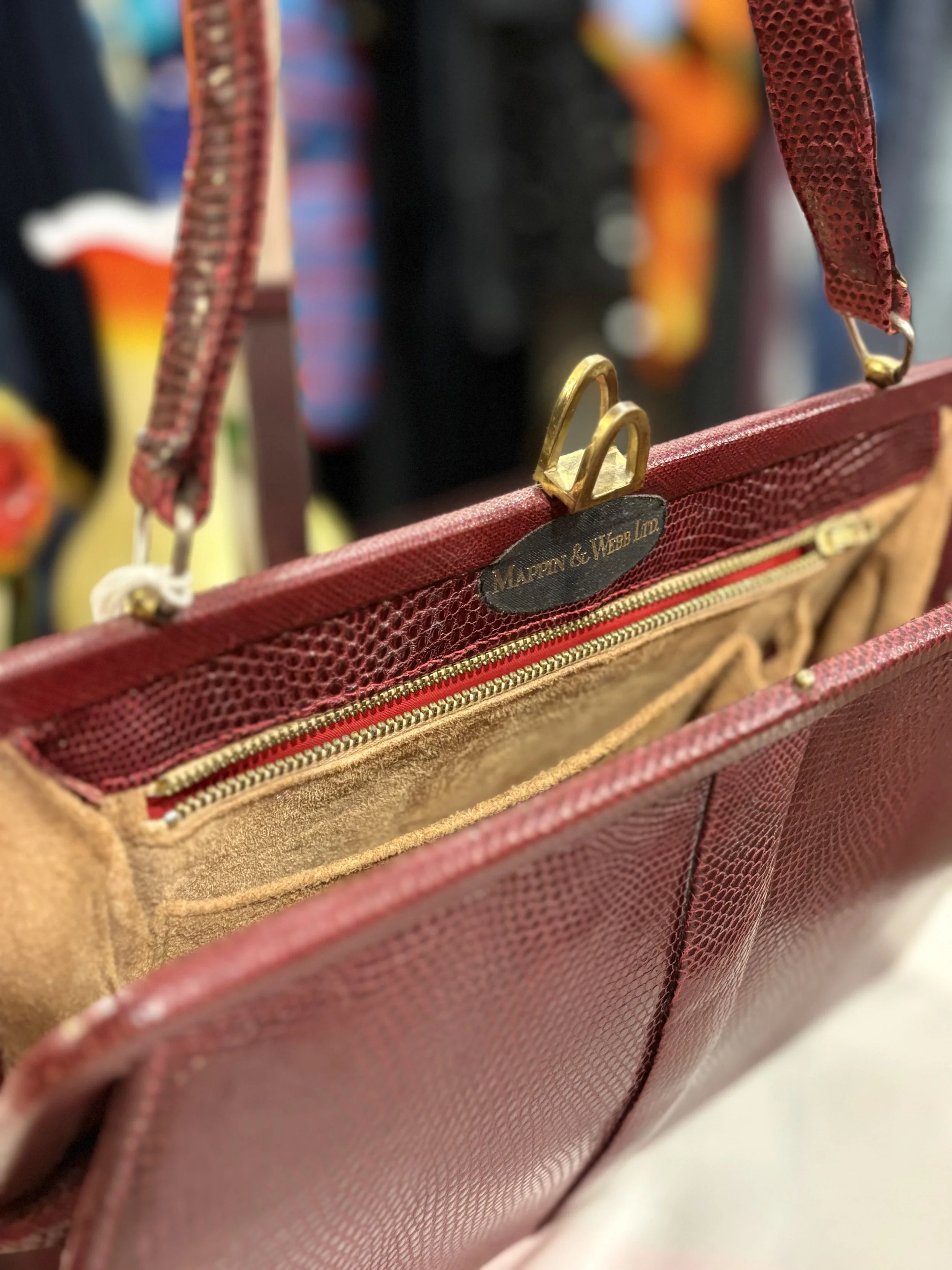 Bolso vintage de Mappin & Webb de piel de lagarto burdeos años 50