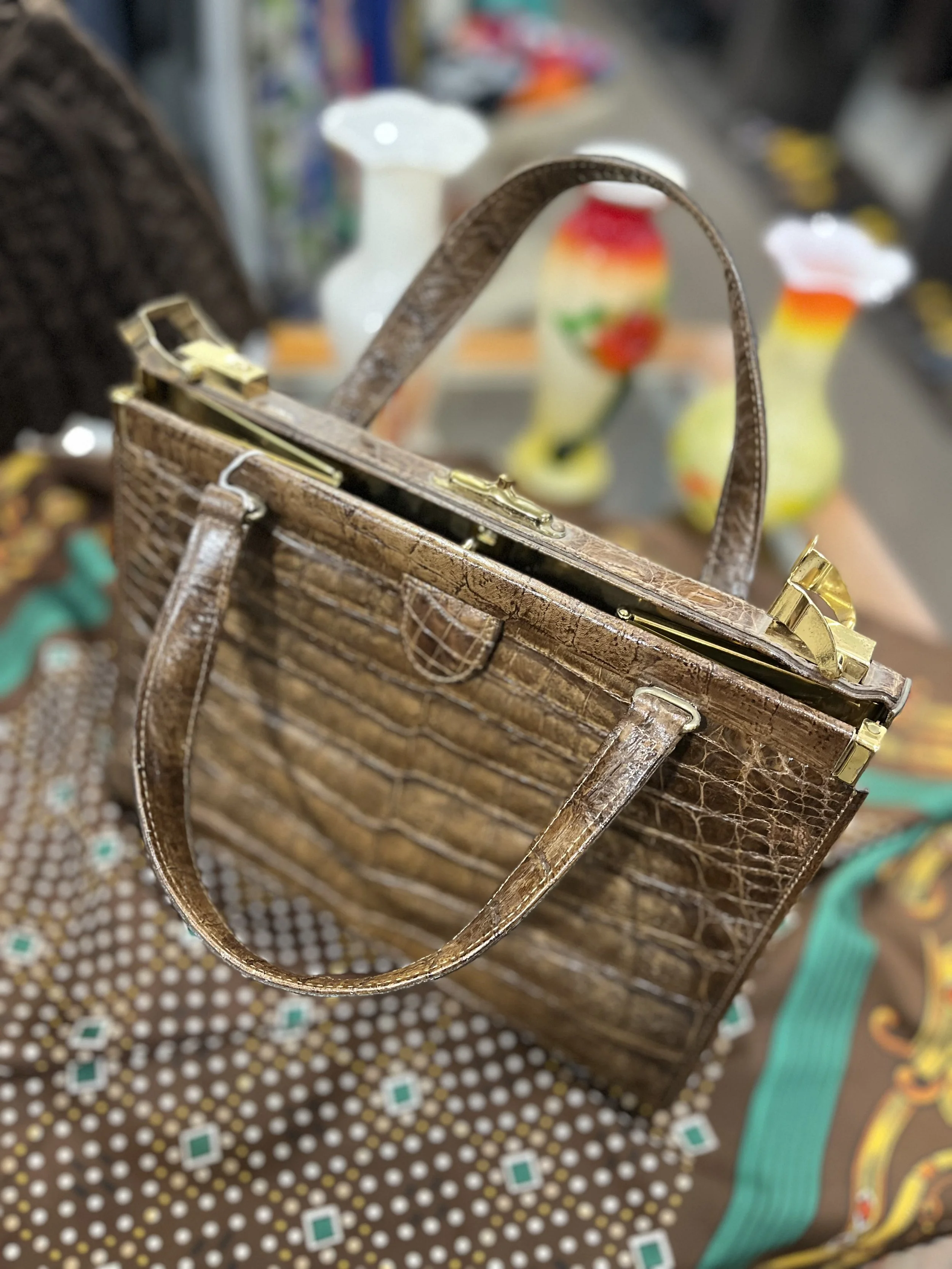 Bolso vintage de piel de caimán años 60