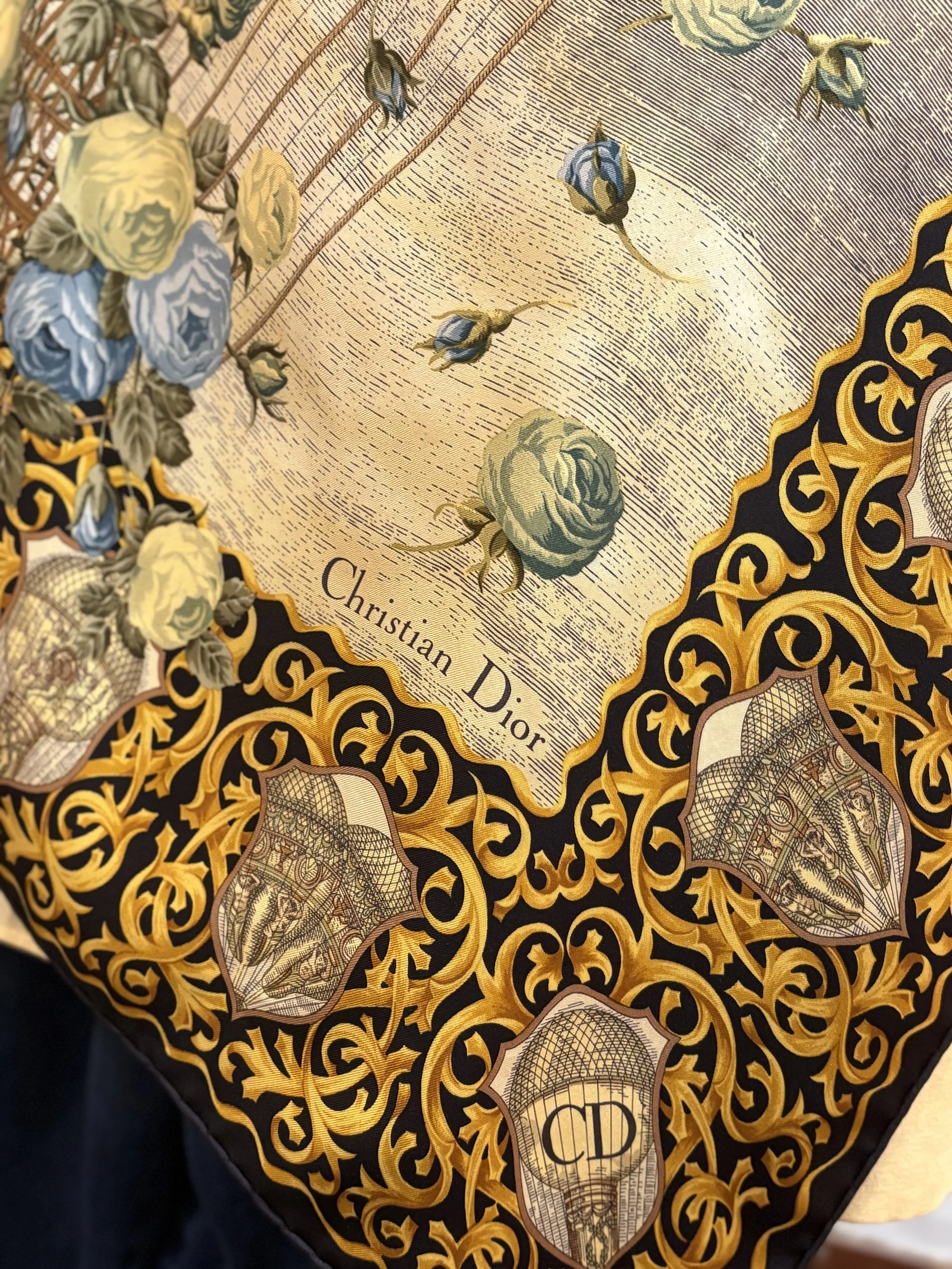 Pañuelo vintage de seda twill de Christian Dior años 80 globo aerostatico