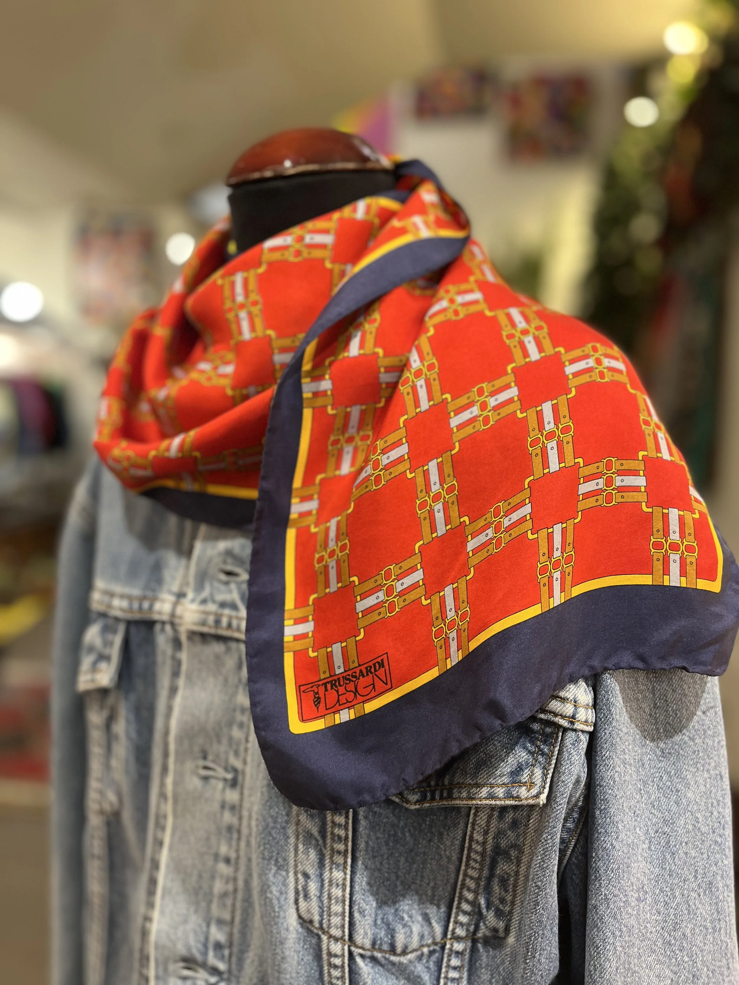 Pañuelo vintage de seda italiana de Trussardi