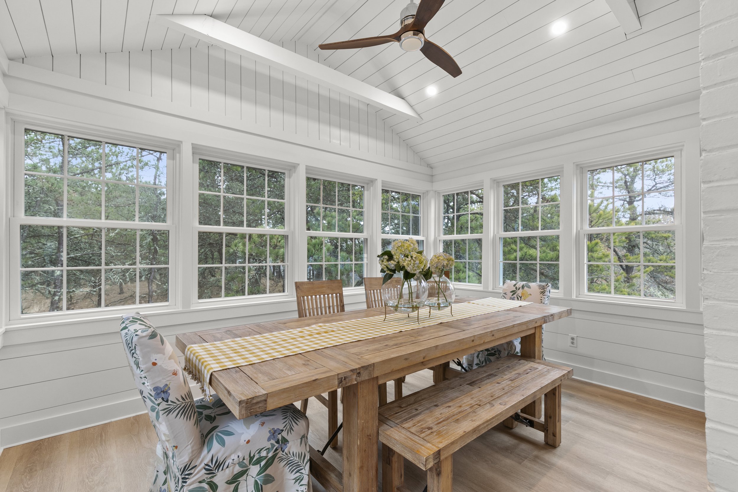 Dining area with seating for six to eight