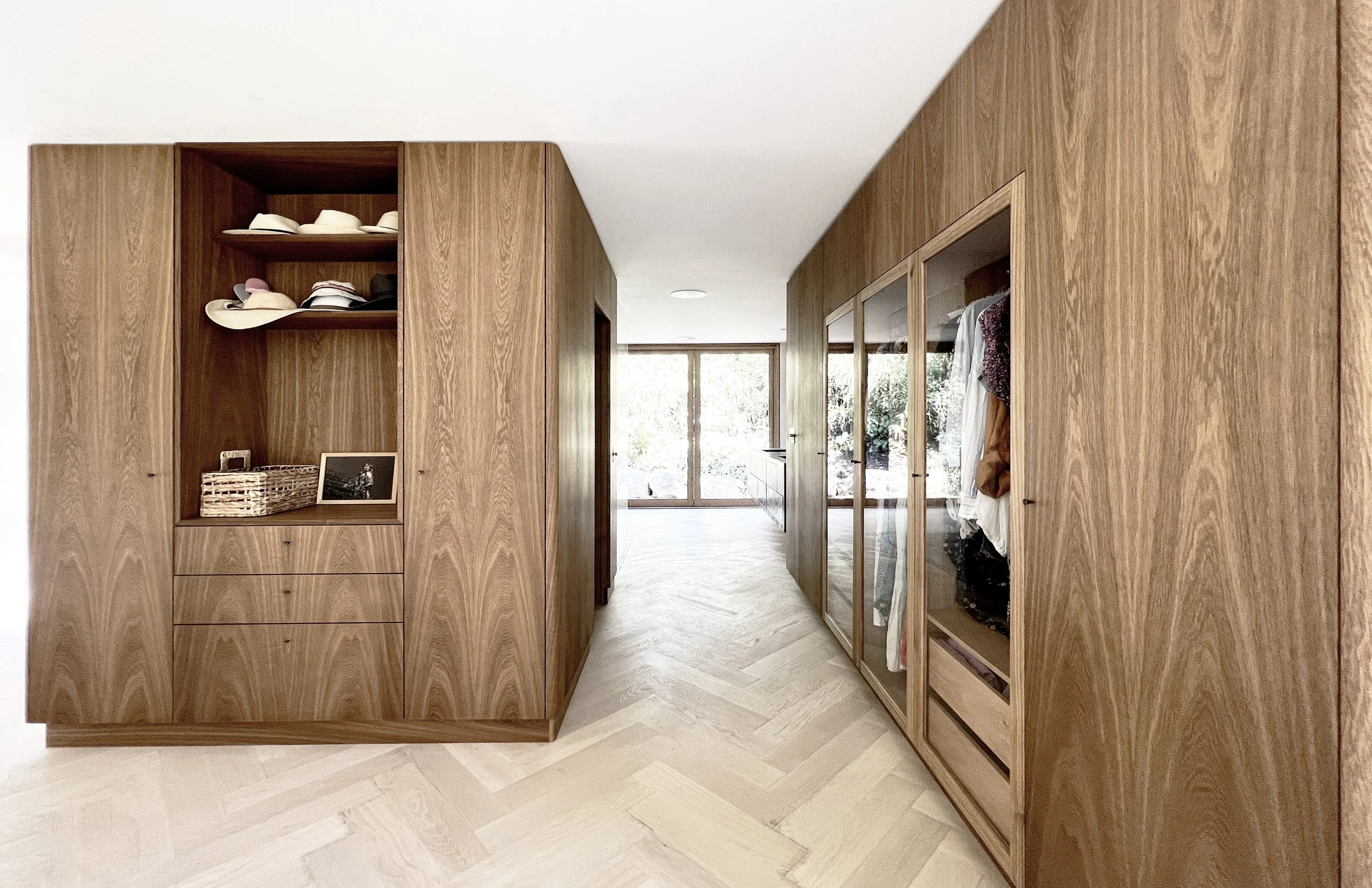 66L closet.jpg