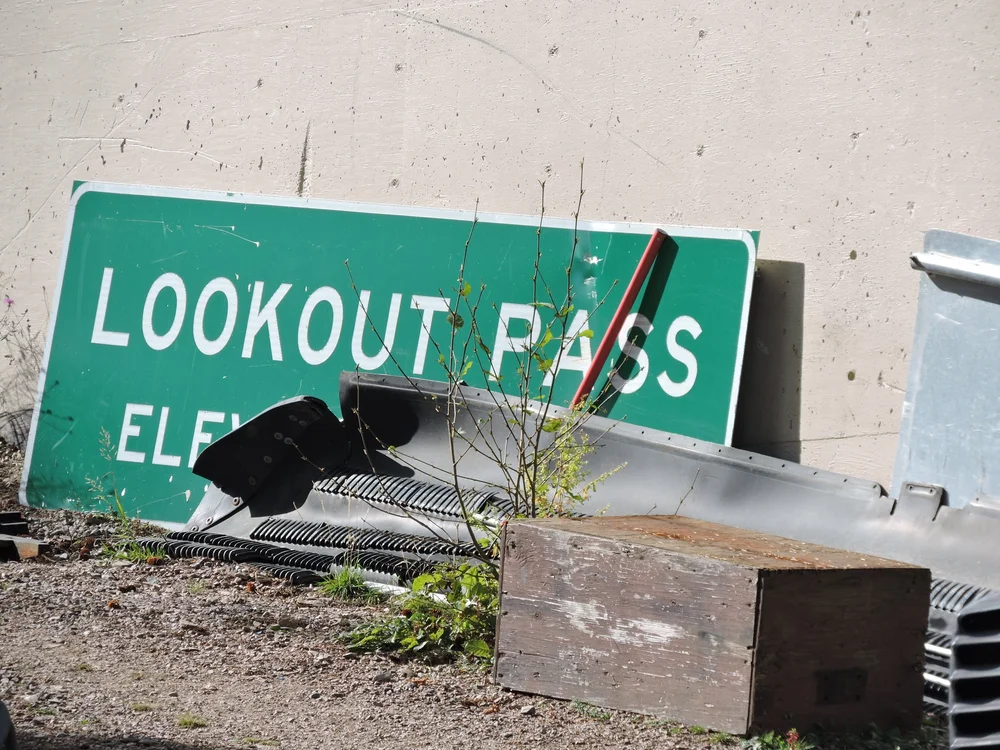 Lookout Pass Sign