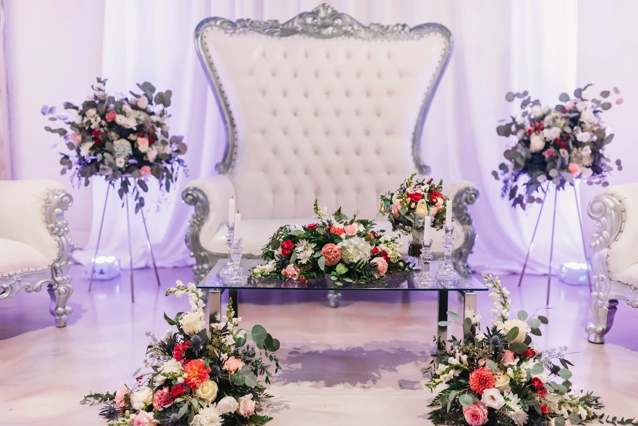 Florals at the Industry Event Space https://kriskelleyphotography.com/