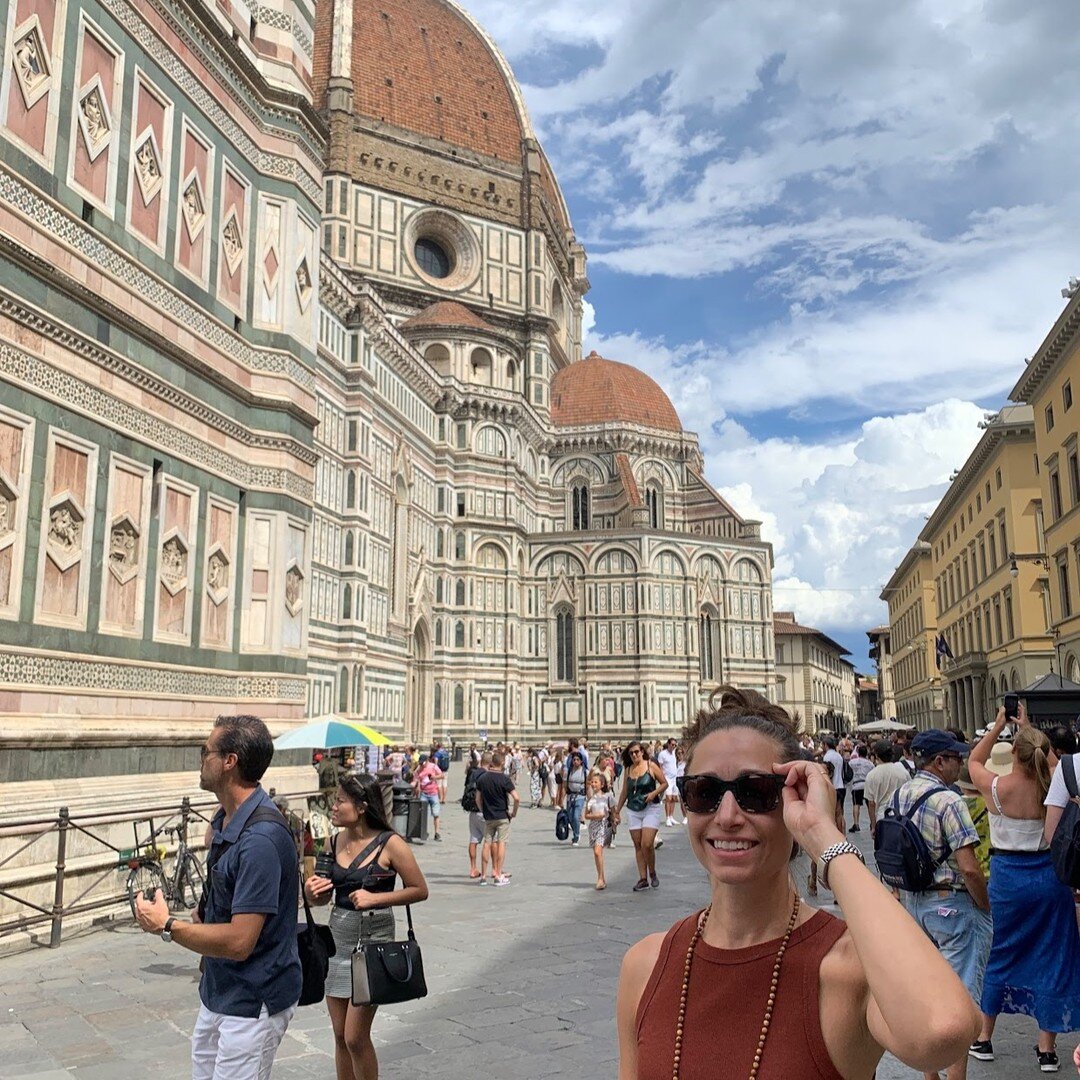 Italy photo dump! 🇮🇹
.
After Estonia we took our 1st trip to Italy! Everyone tried to prepare me, but I wasn't prepared. Turning the corner and walking up the the Duomo in Florence at night nearly broke me. HOW?! How does such built beauty exist? I