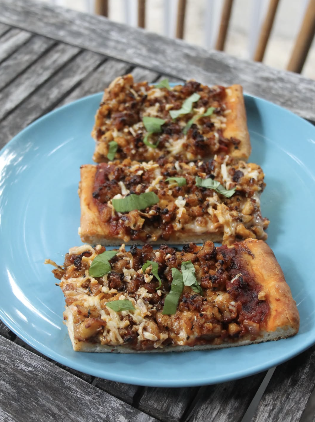 Tempeh Crumble Pizza