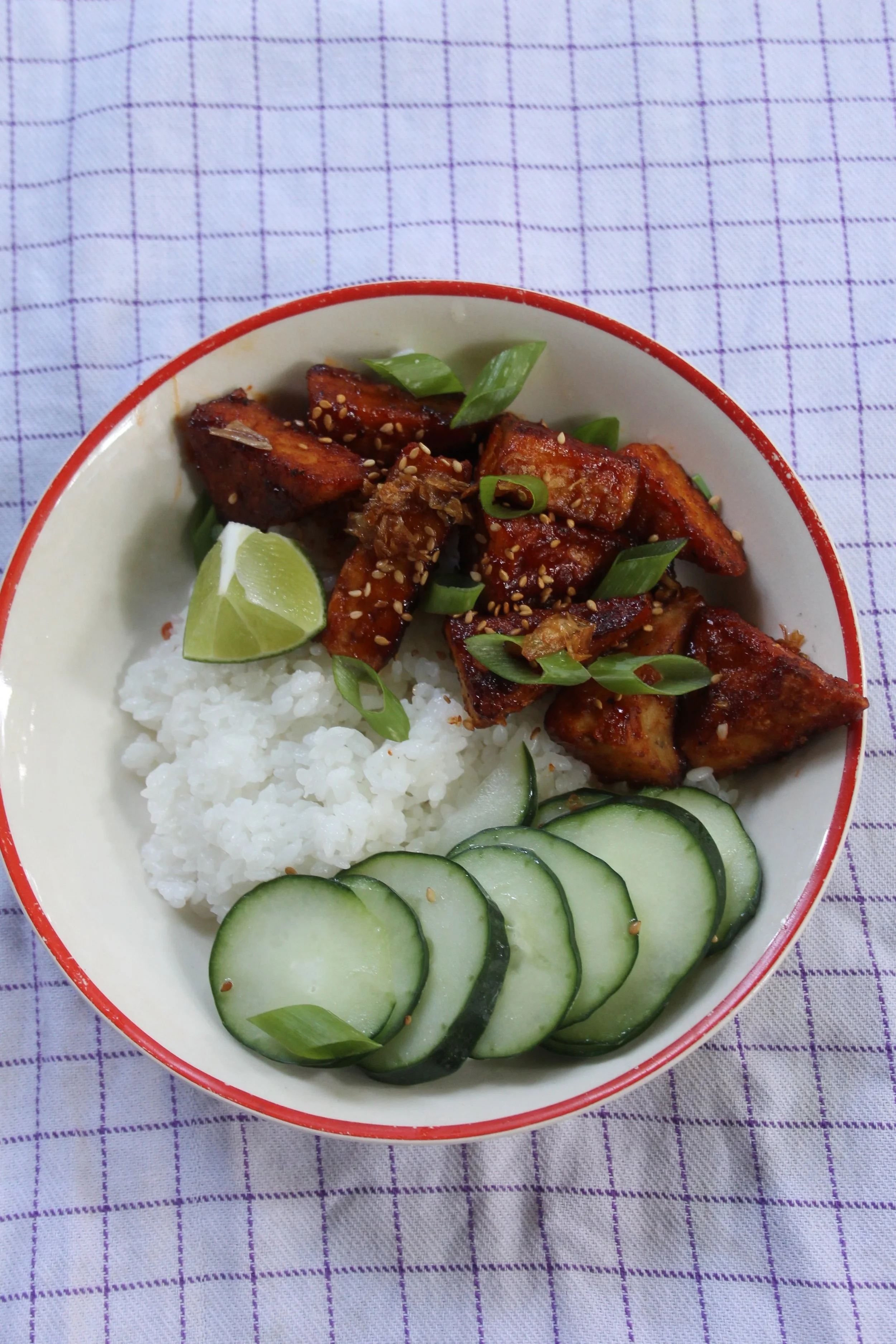 Sticky Gochujang Glazed Tempeh
