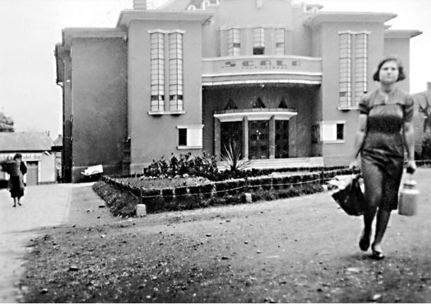 The Scala cinema in the center of Munkacs, 1942.