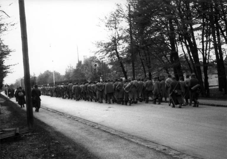 Inmates from a death march from Dachau (1945), Yad Vashem.