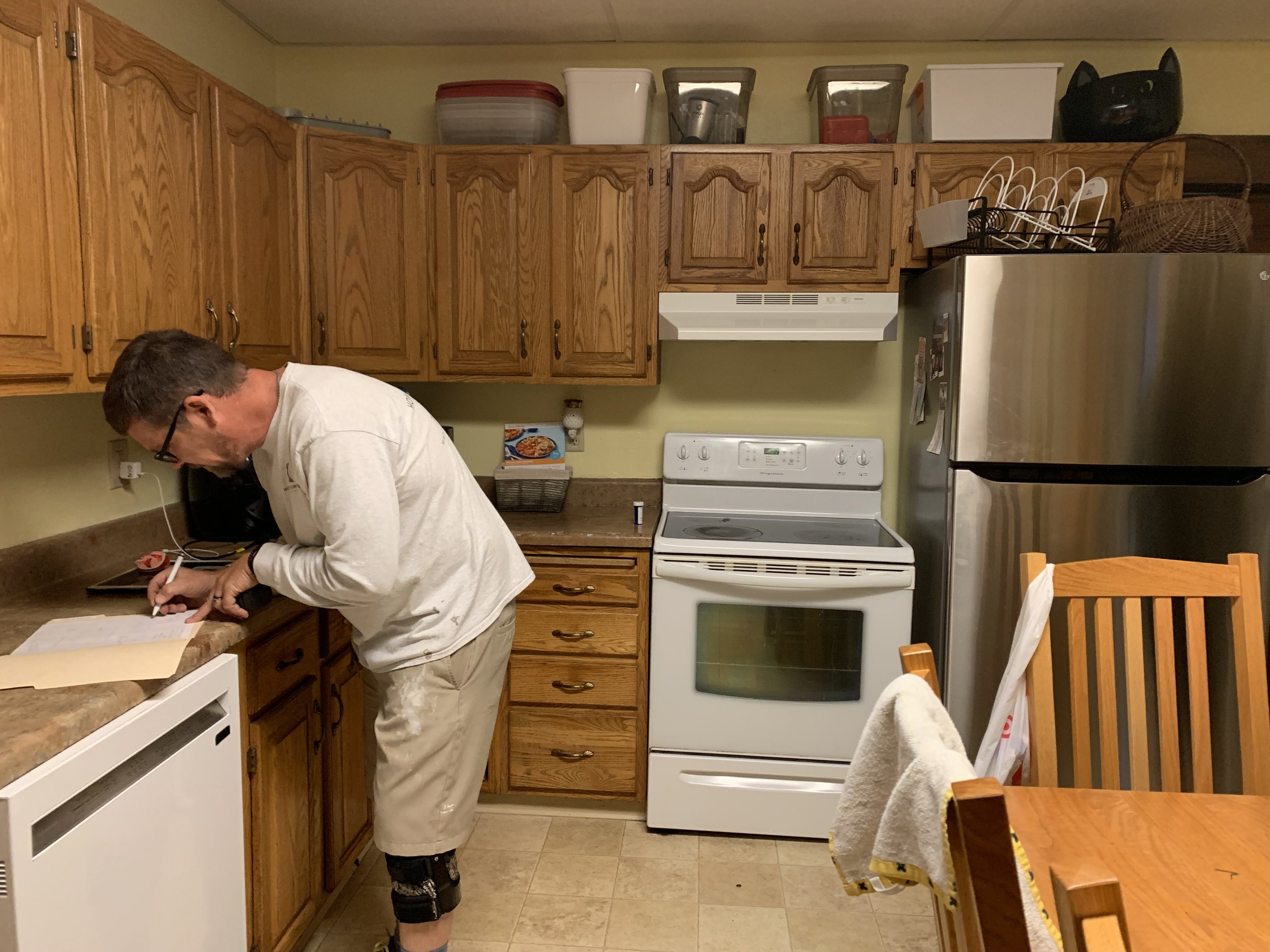 Countertop Before 3.jpg