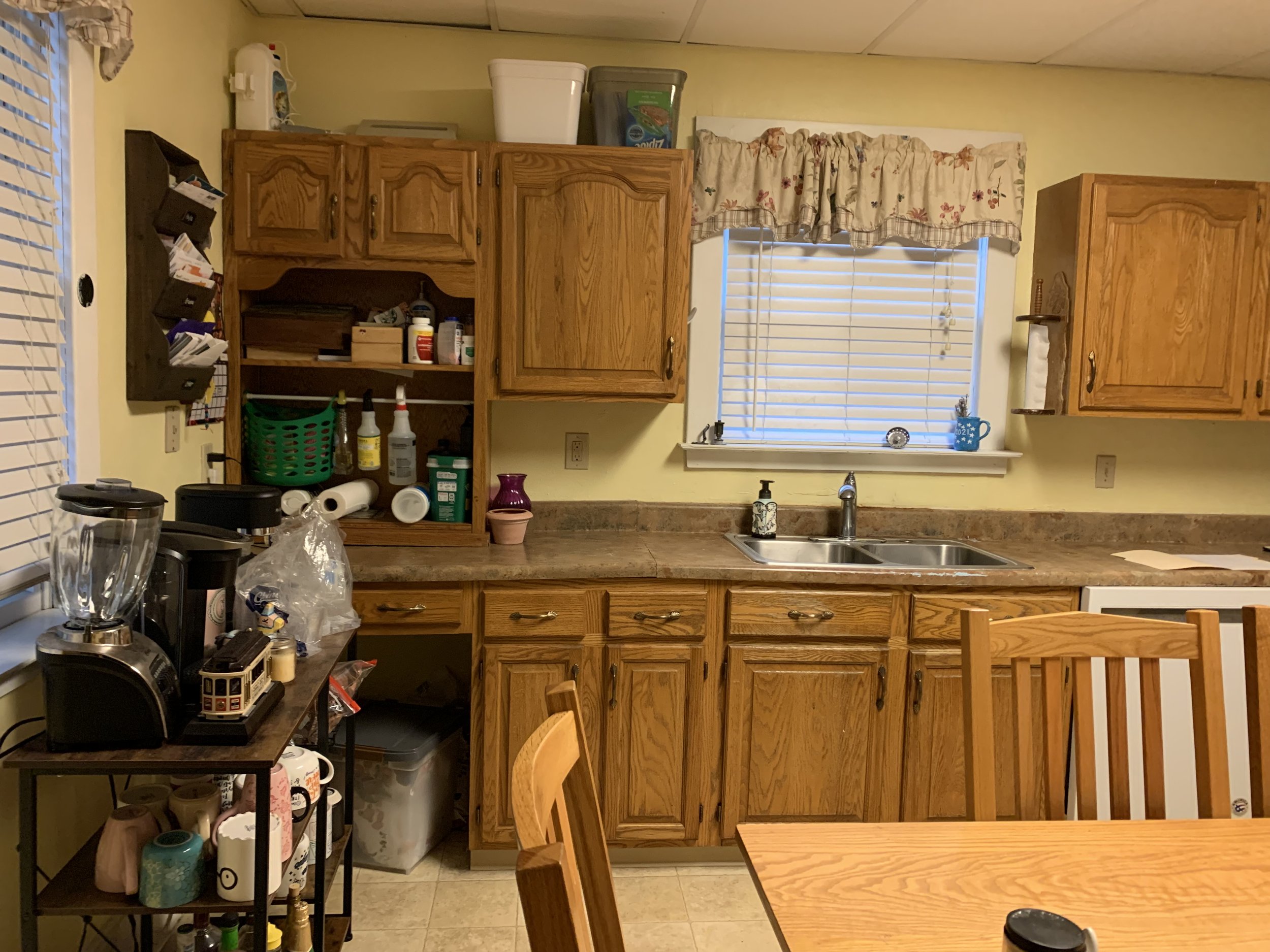 Countertop Before.jpg