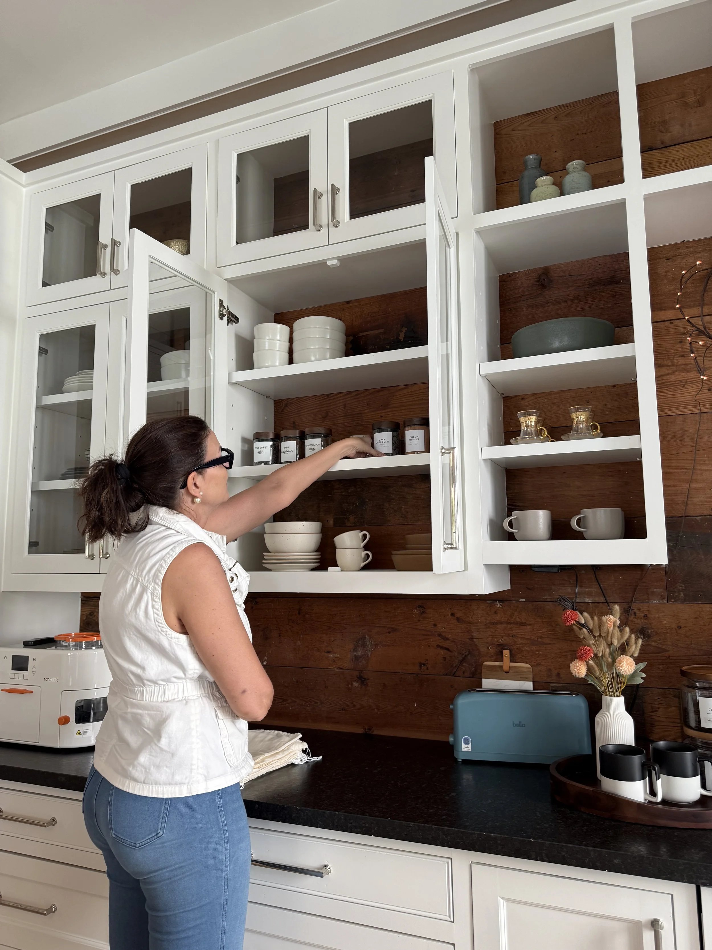 kitchen-cabinets-organized-houston-luxury-pro-organizer.jpeg