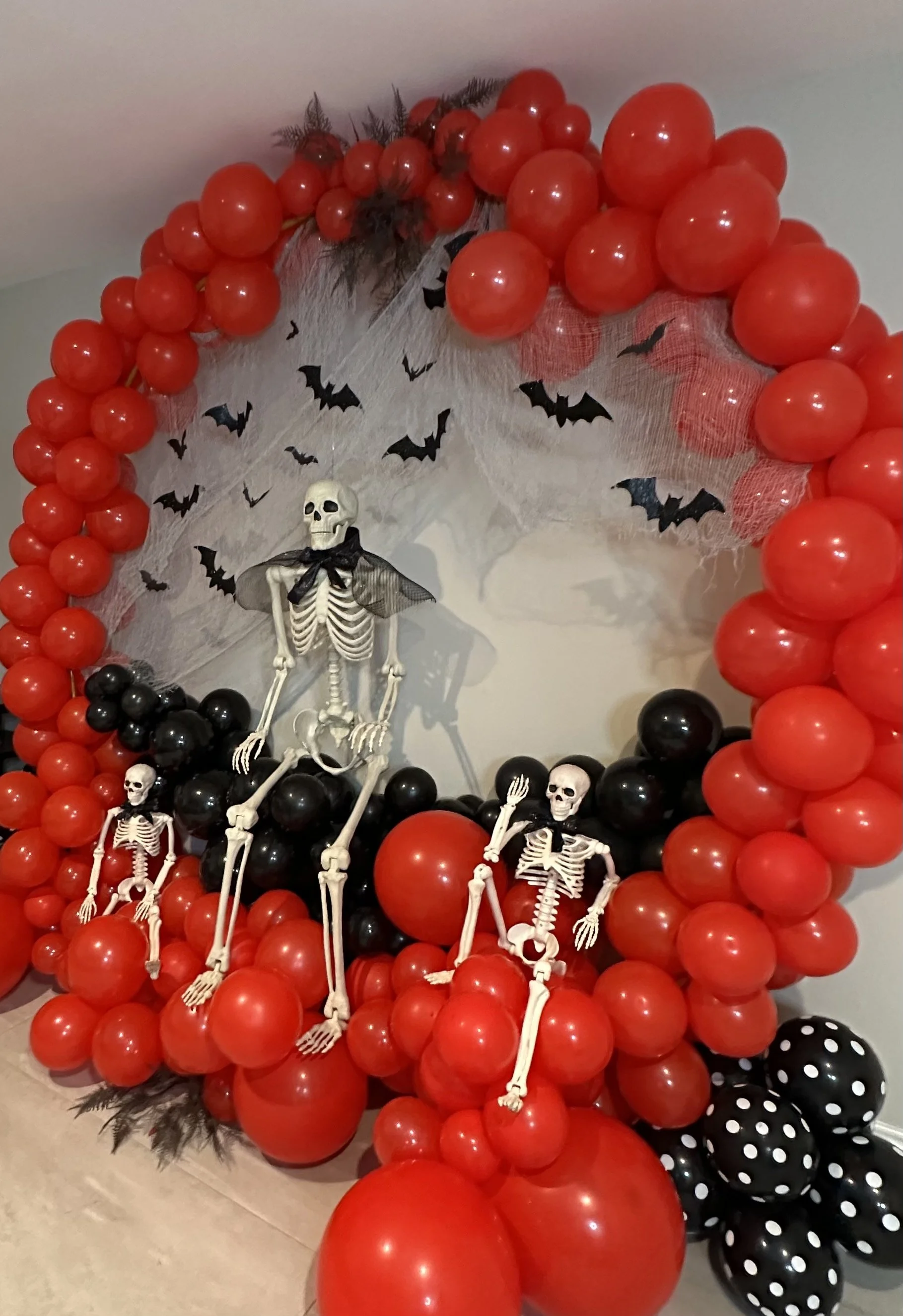 party-theme-balloon-installation-houston.jpg.jpg