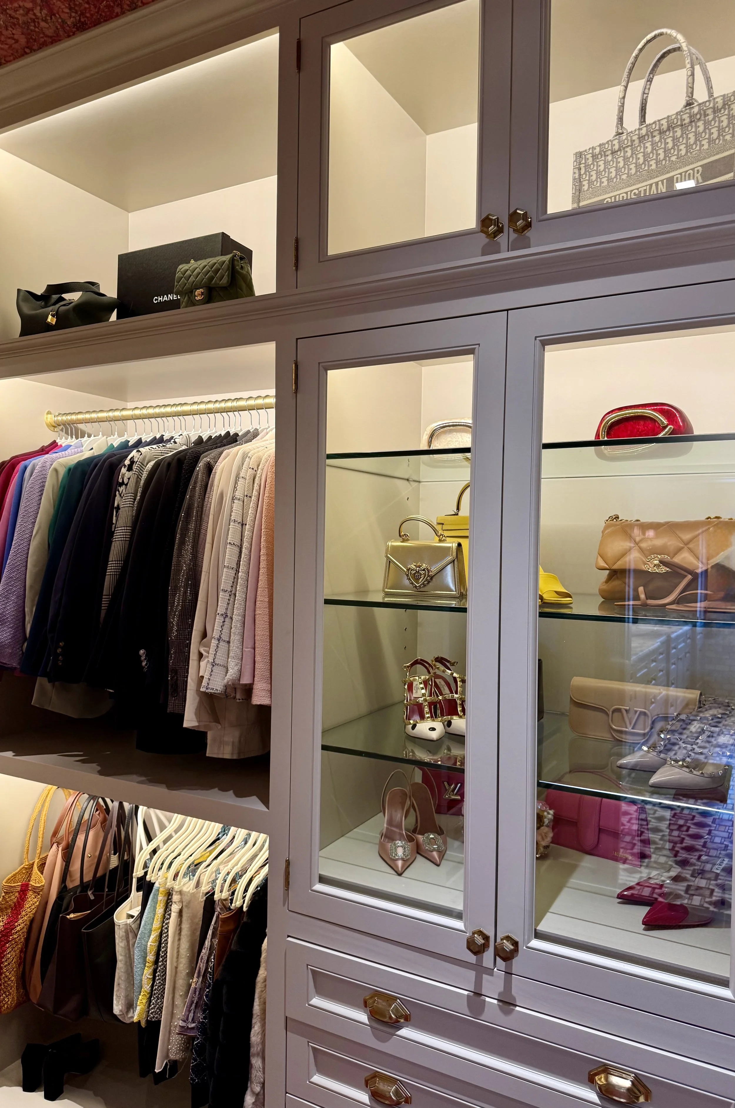 styled-river-oaks-closet-move.jpeg