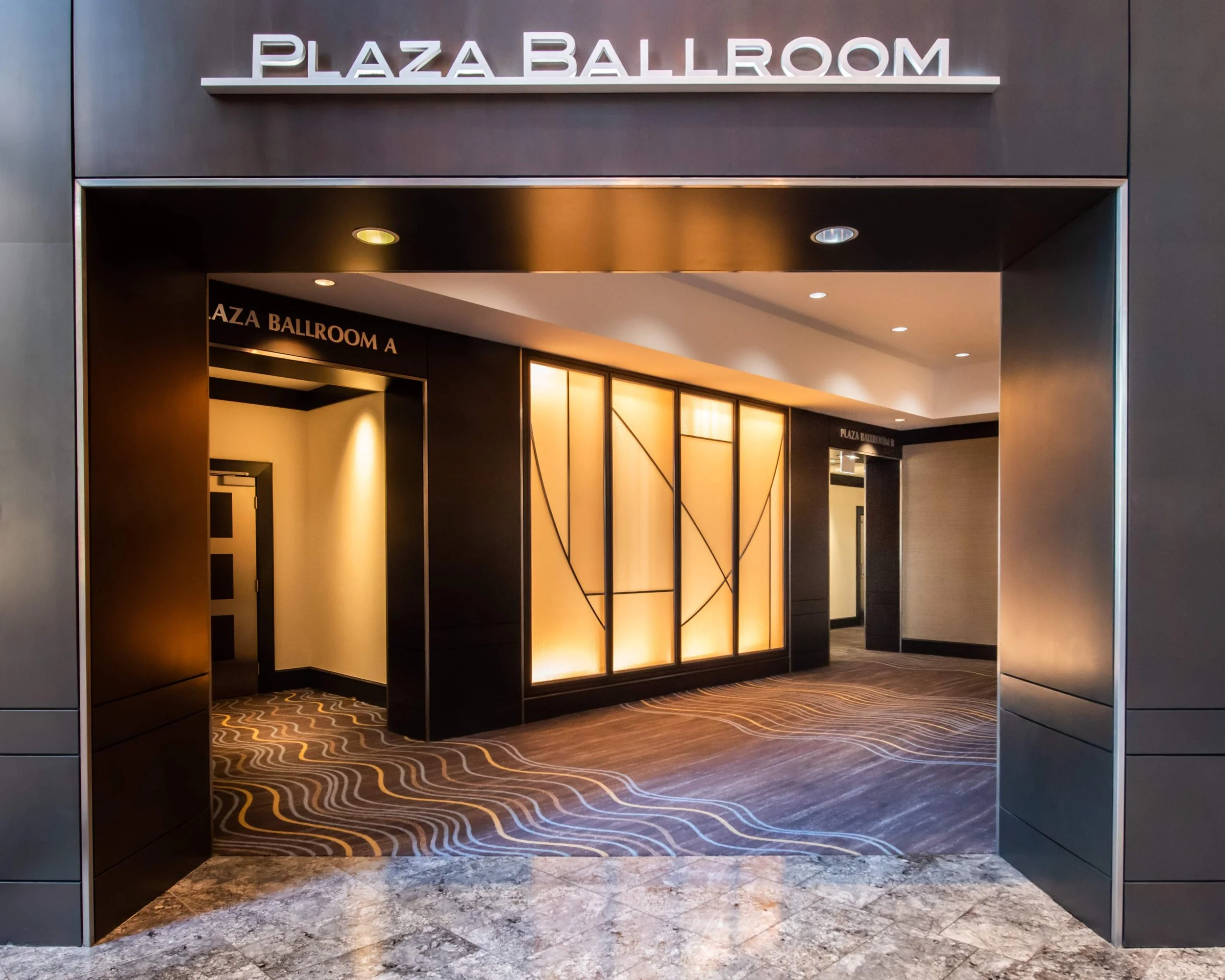 chicago-commercial-photographer-hyatt-regency-chicago-mark-campbell-productions-23 .jpg