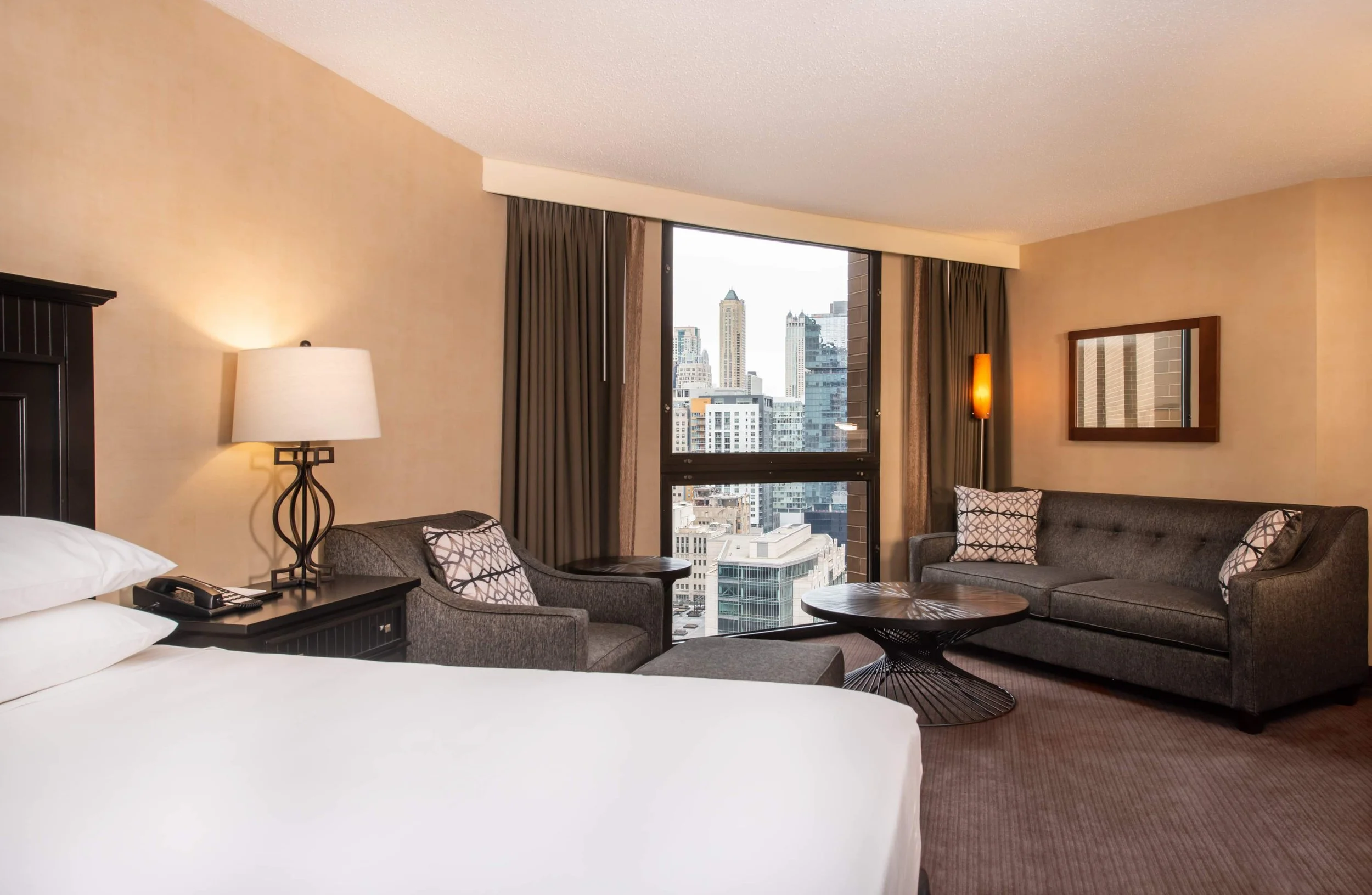 chicago-commercial-photographer-hyatt-regency-chicago-mark-campbell-productions-5 .jpg