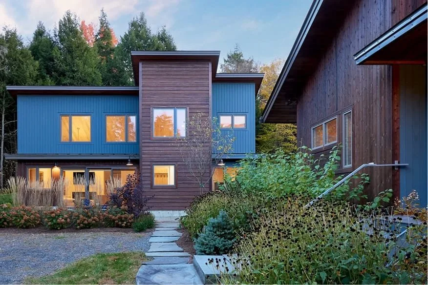 GARAGE TO GUEST HOUSE RENOVATION 
MORRISVILLE, VT 
INTERIOR DESIGN: TERI MAHER INTERIORS