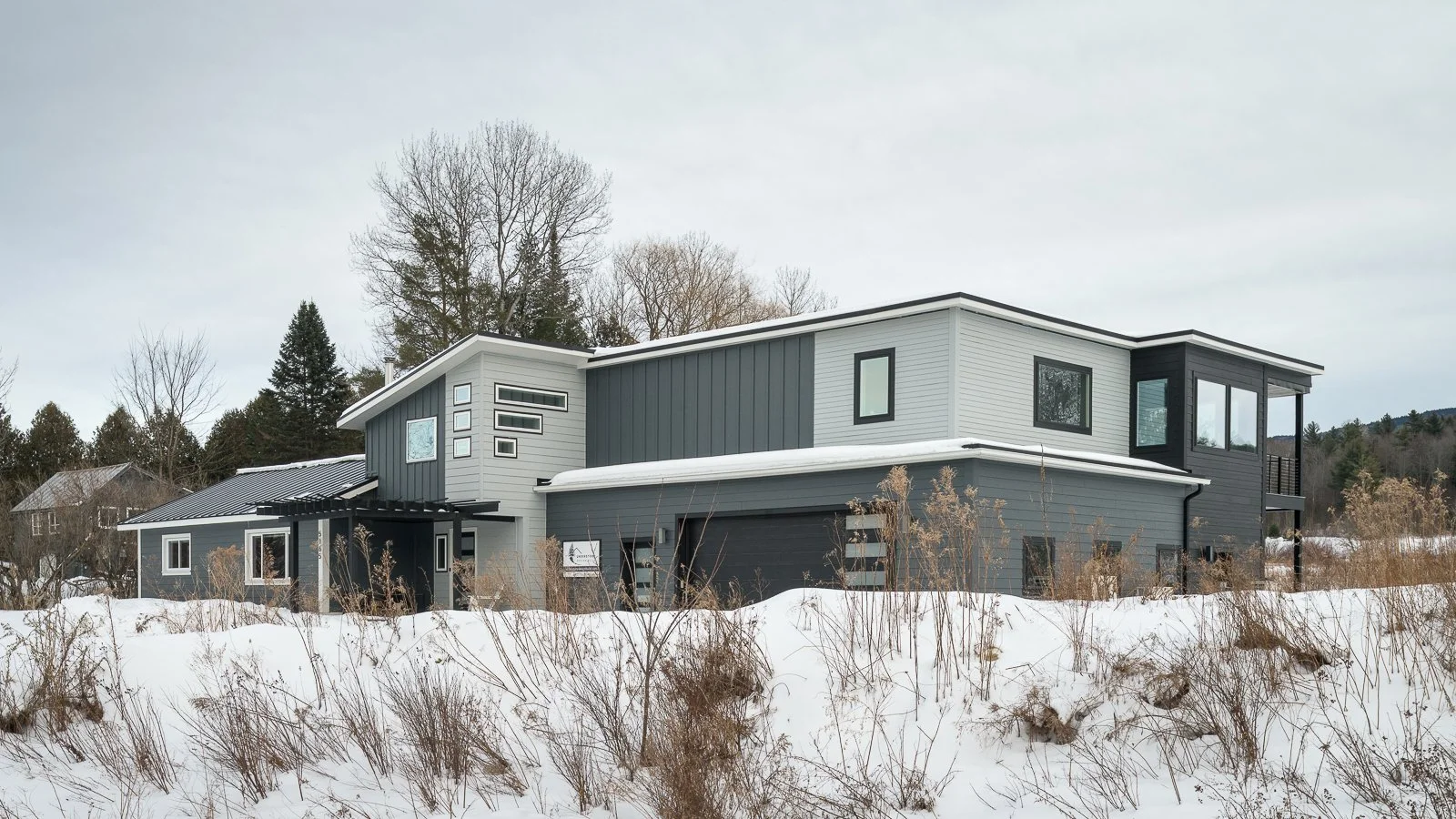 INDUSTRIAL MODERN RENOVATION AND ADDITION 
MORRISVILLE, VT