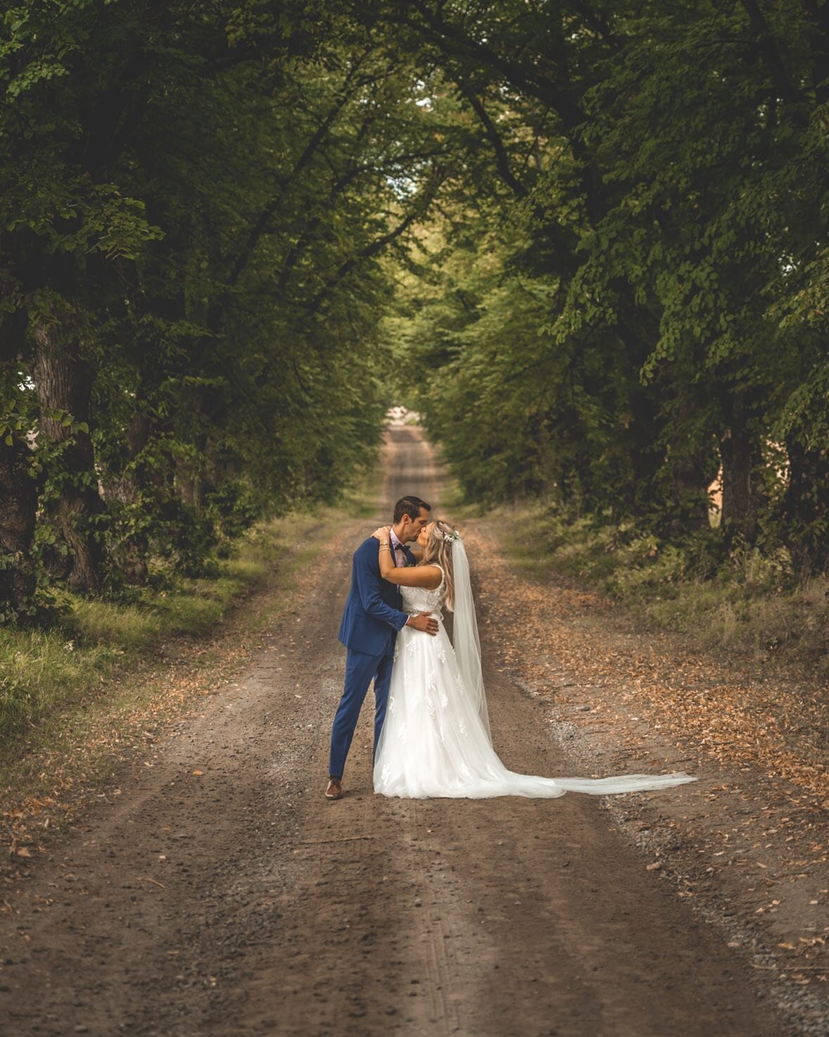 🌳🌳&hearts;️🌳🌳

.
.
.
.
#weddingphoto #weddingphotography #bryllupsfoto #bryllupsfotograf #bryllup2022 #visitnorway #mittnorge #norge #norway #weddingphotographer #weddingflowers #weddinginspiration #weddingdecor #weddingseason #fineartphotography