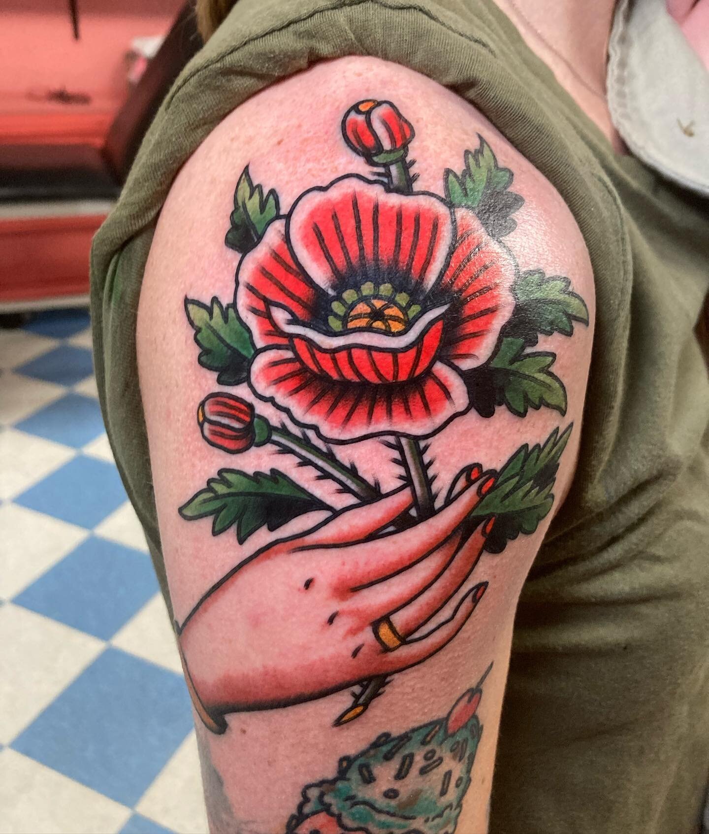Some poppy tattoos @hotlinetattoo 

**************************************
To get an appointment, click the WAITLIST link in my Bio. If you&rsquo;re looking for something small, or a walk-in tattoo, feel free to call the shop at
508-827-7911 to see i