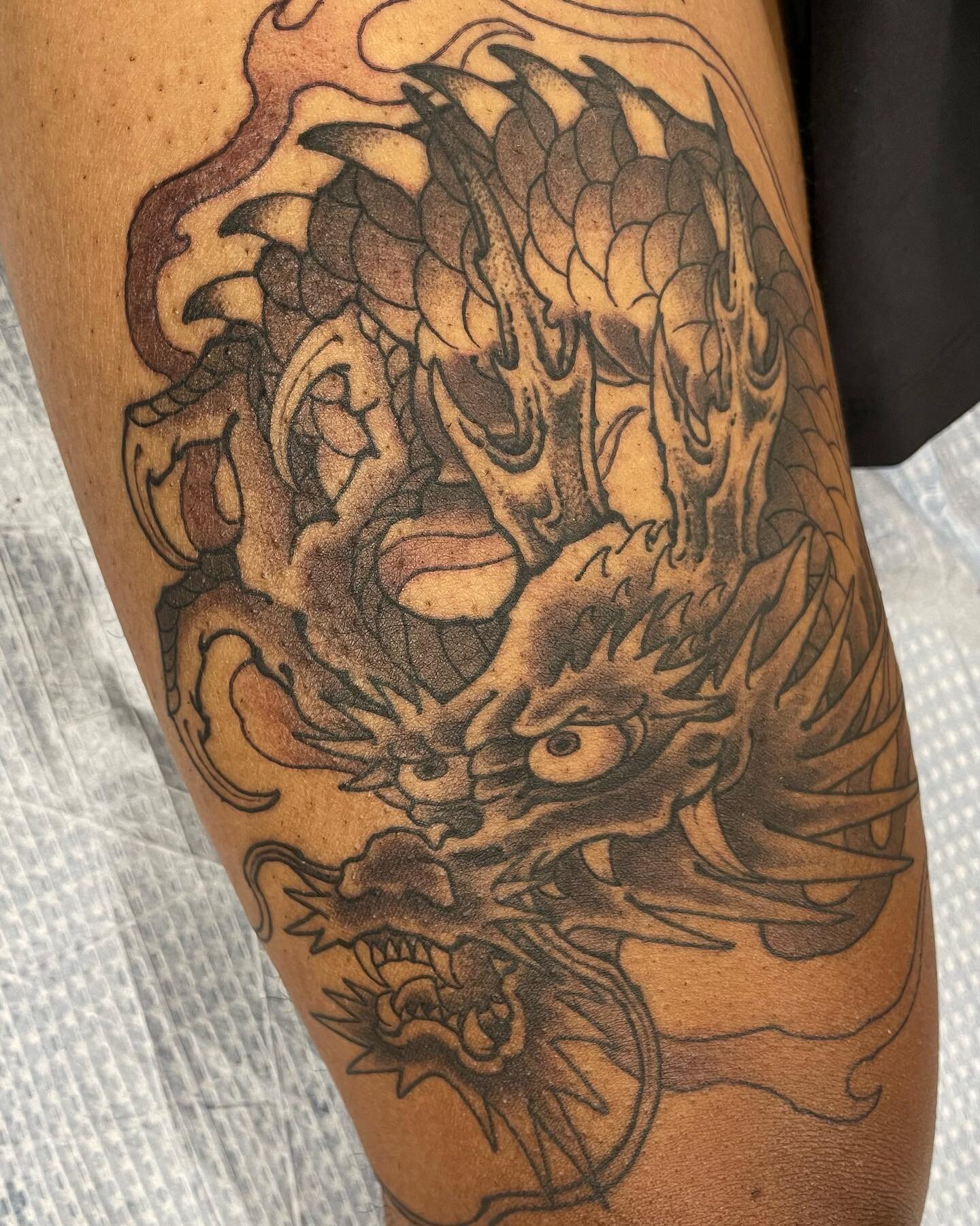 One shot dragon head for @_brianreid 🐲🔥 Thank you!

******************************
🎲🍒 @hotlinetattoo 🍒🎲
&bull;
&bull;
&bull;
&bull;
&bull;
&bull;
&bull;
&bull;

#japanesetattoo#japaneseart#japanesestyle#traditionaljapanesetattoo#wabori#Tattoosn