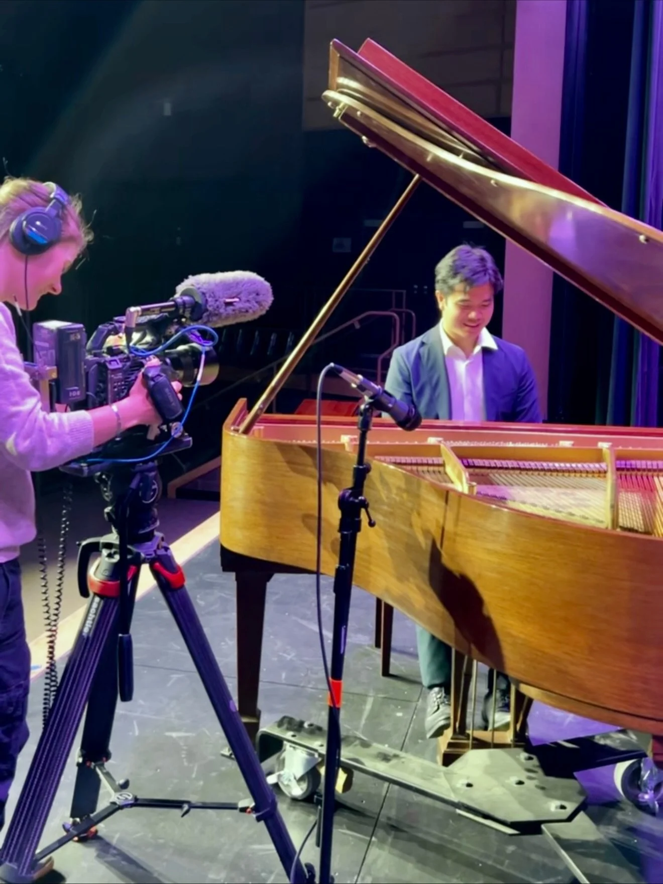 I&rsquo;m honored to be featured by the Emmy Award&ndash;winning Oregon Art Beat @opbartbeat (OPB @opbphoto ) 🎬✨ and grateful for the opportunity to work with their team. They&rsquo;ll be producing an episode highlighting my performances and music o