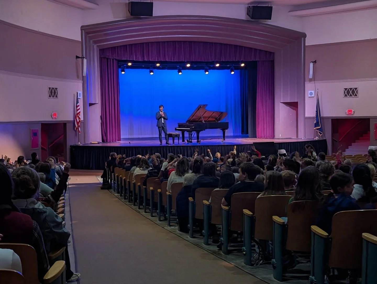 On October 13, I had the huge pleasure of talking about music and performing to over 800 incredibly enthusiastic students from the Baker School District 5J @baker5jschools !🤩

It&rsquo;s always such a joy to share the music of the great composers wi