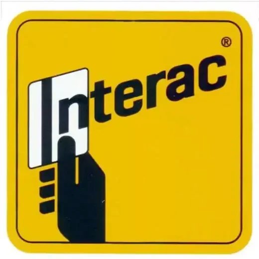 Logo jaune avec un symbole de main tenant une carte, avec le texte 'interac' en noir.