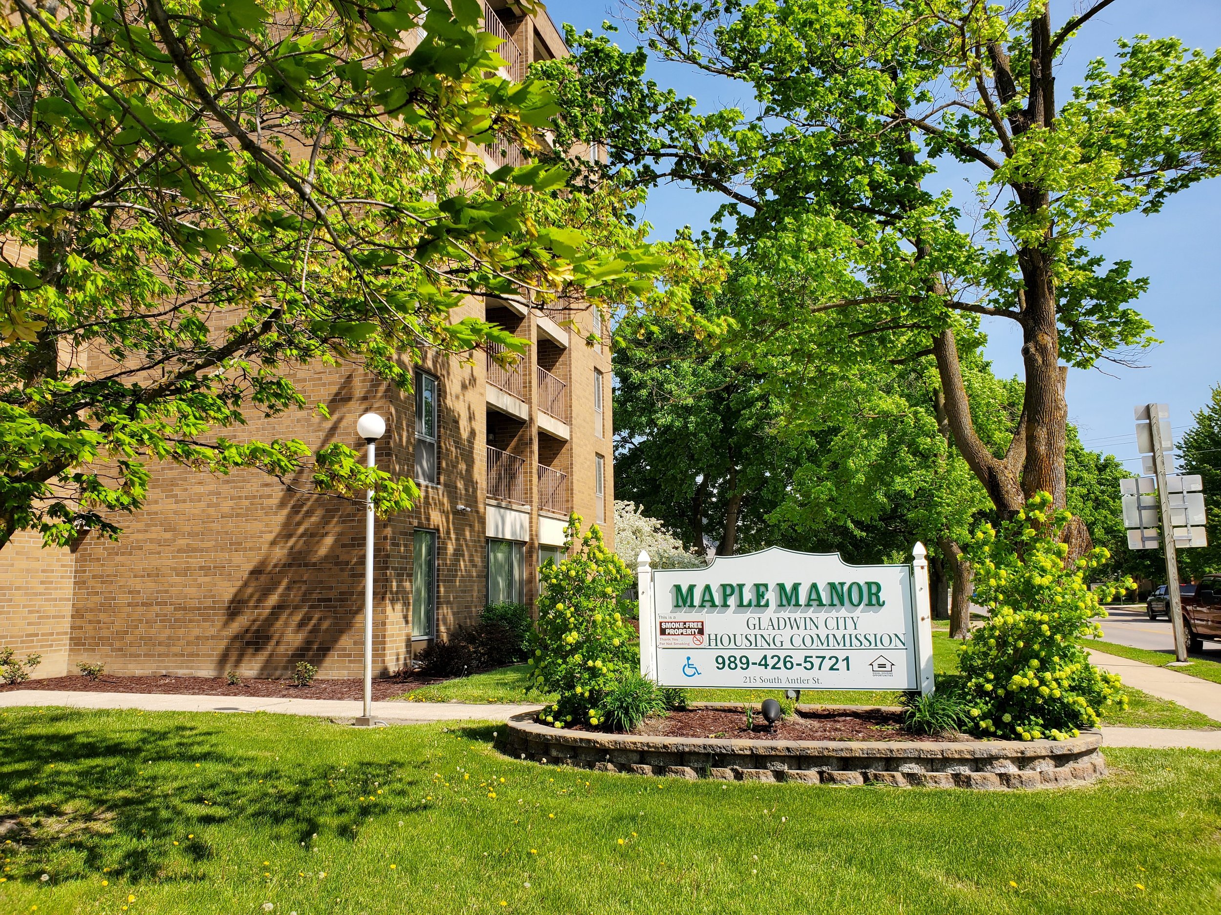 About – Maple Manor Apartments
