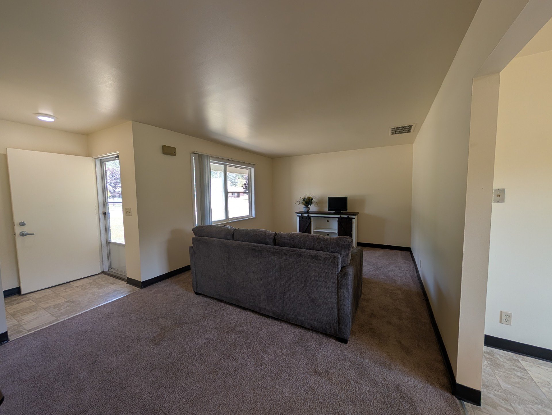 2 Bedroom living room / entryway