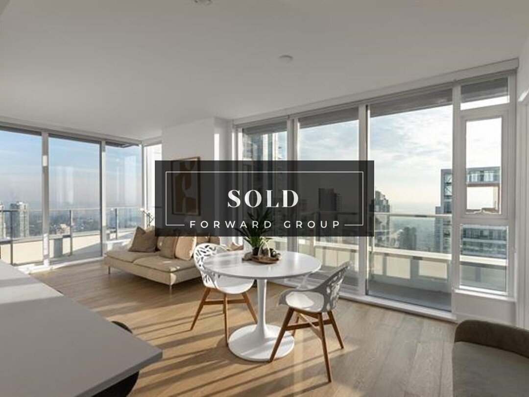 SOLD 📍 4402 6000 Mckay Avenue, Burnaby
.
We were able to help our clients find a great home at a super convenient location at the most luxurious grand finale tower of Station Square. The developer that built this project, Beedie Living and Anthem Pr