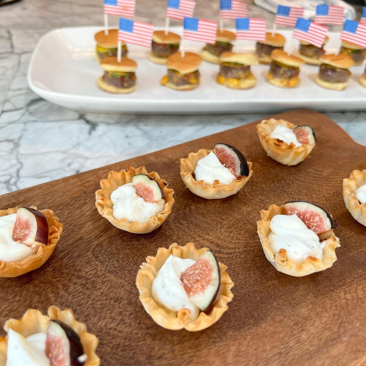 Fig and goat cheese tarts and all American mini burgers for a festive 4th of July bash 🇺🇸

#chefconsultant #cheflife #ctbites #chef #food #catering #personalchef #instafood #chefsofinstagram #foodstagram #foodporn #foodphotography #foodlover #cooki