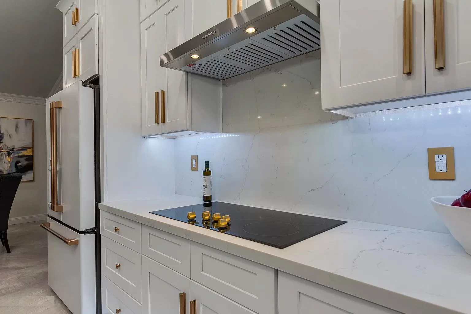 white shaker style cabinets god accents