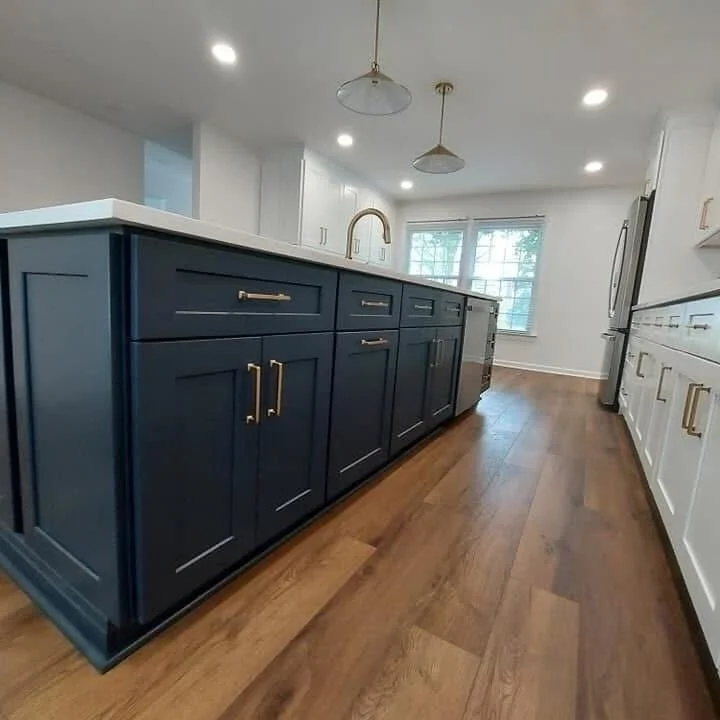 Simple. Functional. Stunning. 
A kitchen that checks every box: beauty, storage, and everyday usability.

#KitchenInspo #CabinetryDesign #HomeDesignGoals #ModernKitchen #RemodelingLife #InteriorStyle #CustomBuilt #KitchenDetails #HomeUpgrade