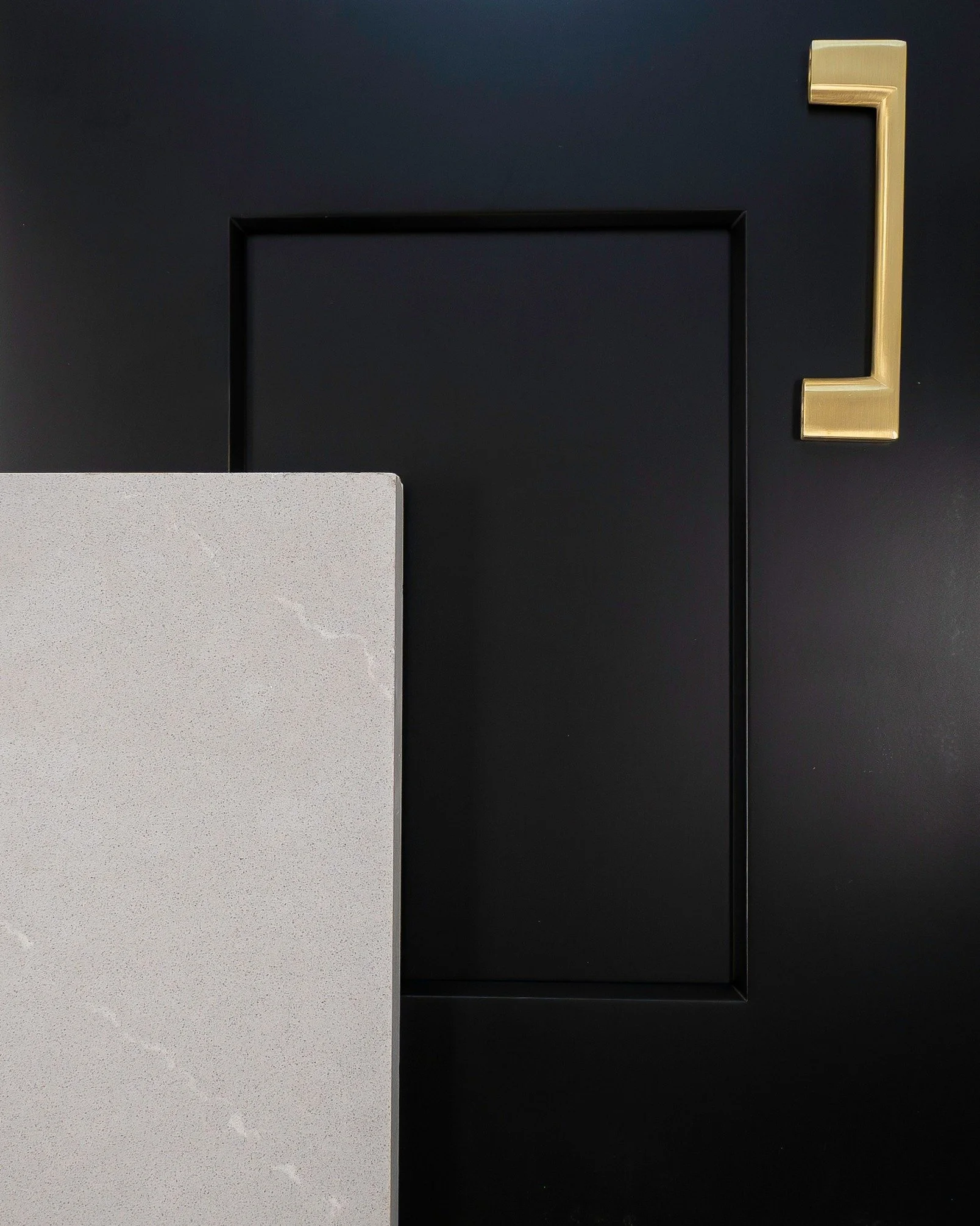 It's all about the right mix: onyx black, soft veining, and just the right amount of gold to make it feel warmer. 

#interiordesign #KitchenAesthetic #kitchengoals #kitchendesign #cabinetry  #homeinteriors #designdetails #customhome #kitcheninspo #re