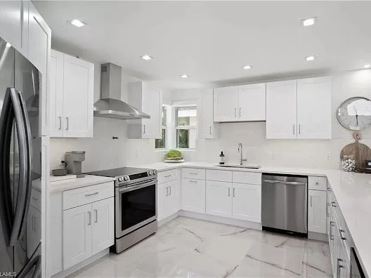 white shaker cabinets kitchen