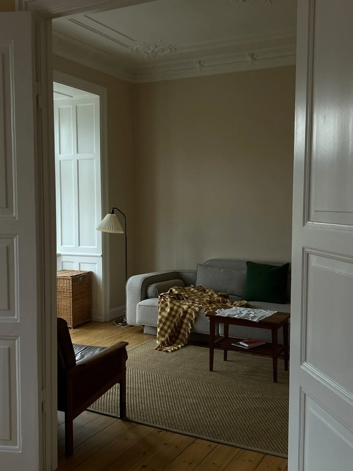 Our @pepesaya brunch blanket at @madeleinelumley 's home in Copenhagen 🧈🧈🧈🧈🧈