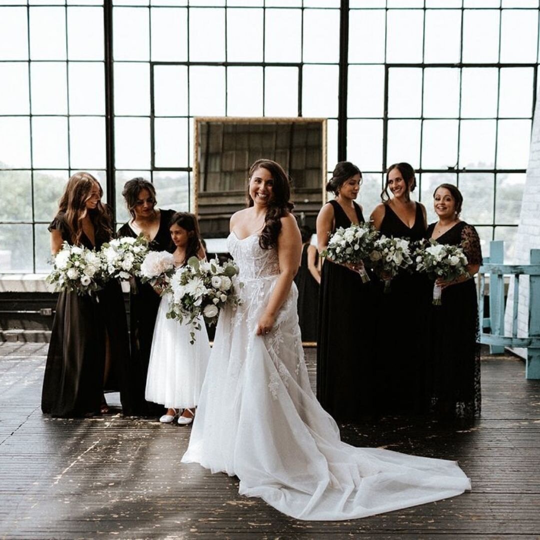 Oh, the weather outside is frightful, but these bridesmaid dresses are so delightful! ❄️😍🎶 

Sorry...these holiday carols are so flippin' catchy&hellip;but YES we are total suckers for the simplicity and class of #blackbridesmaiddresses
.
.
.
@jenn