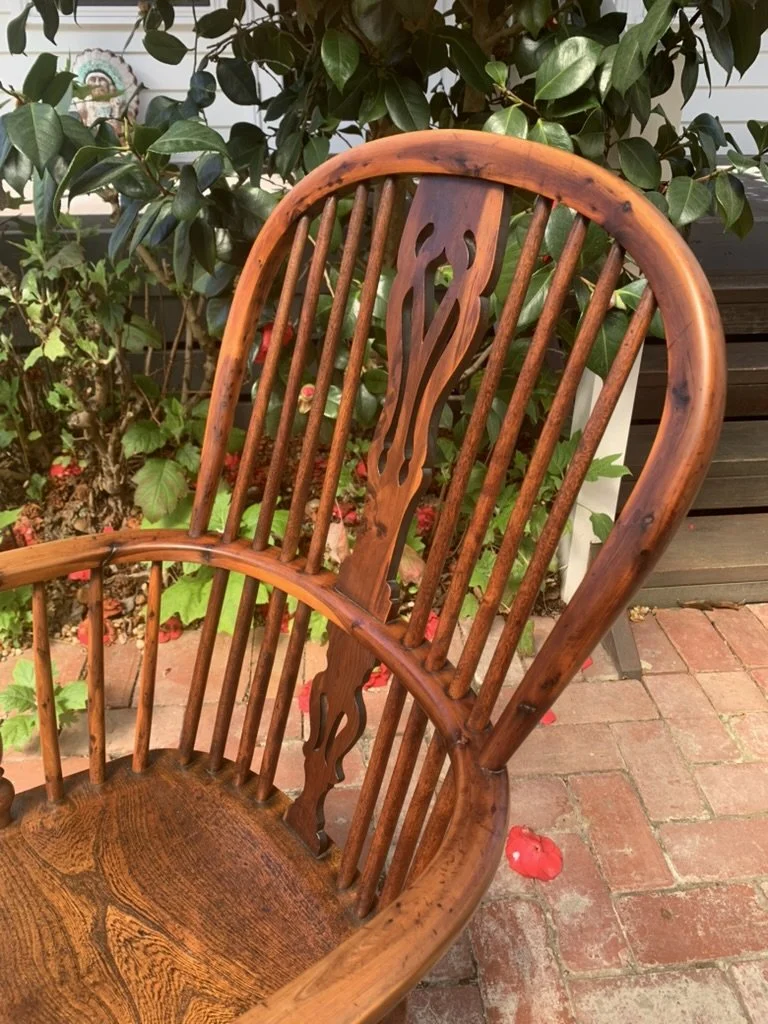 Yew wood Windsor elbow chair back detail, pierced splat, English C.1840, Thames Valley