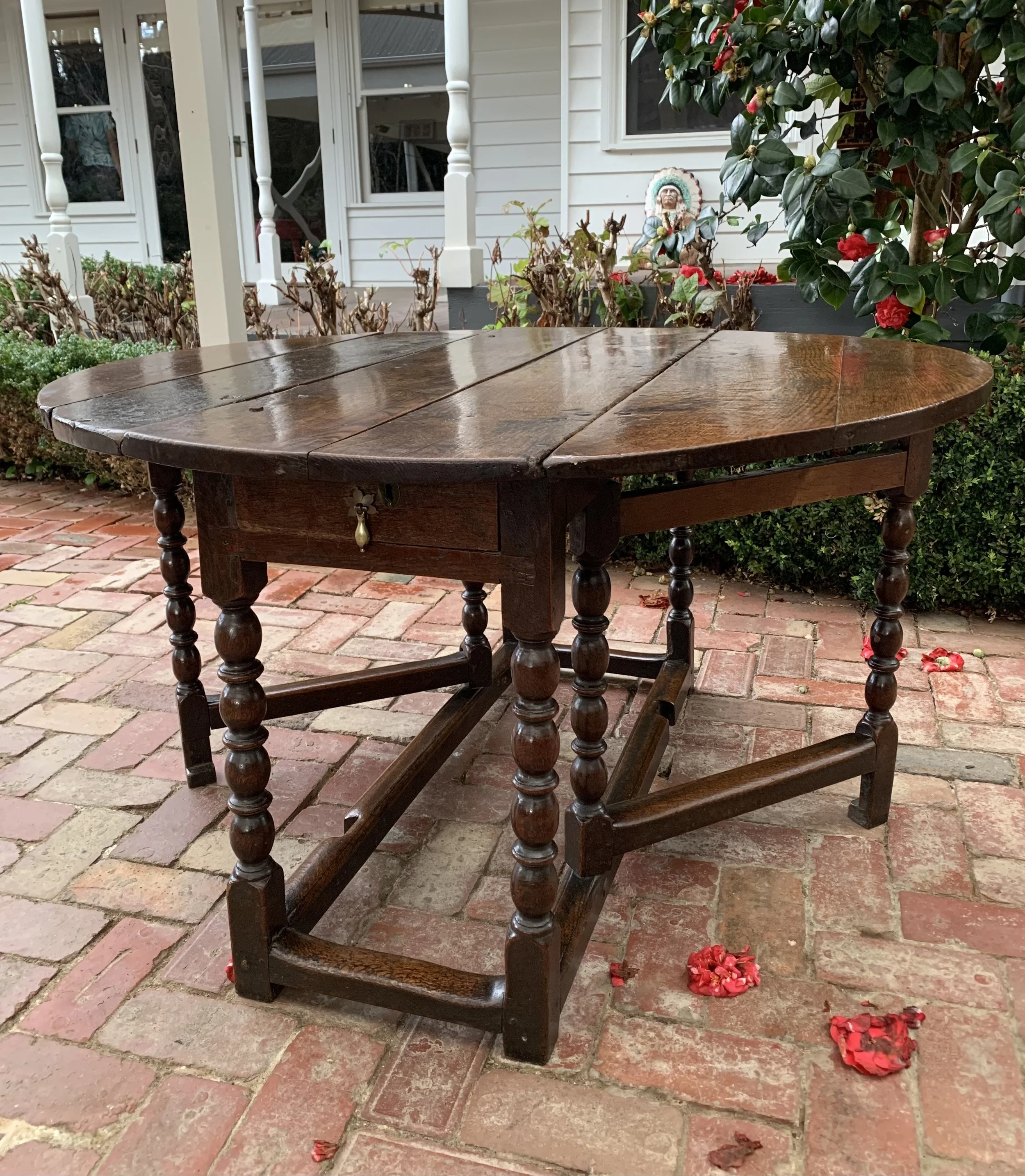 Early 18th Century Oak Gateleg Table