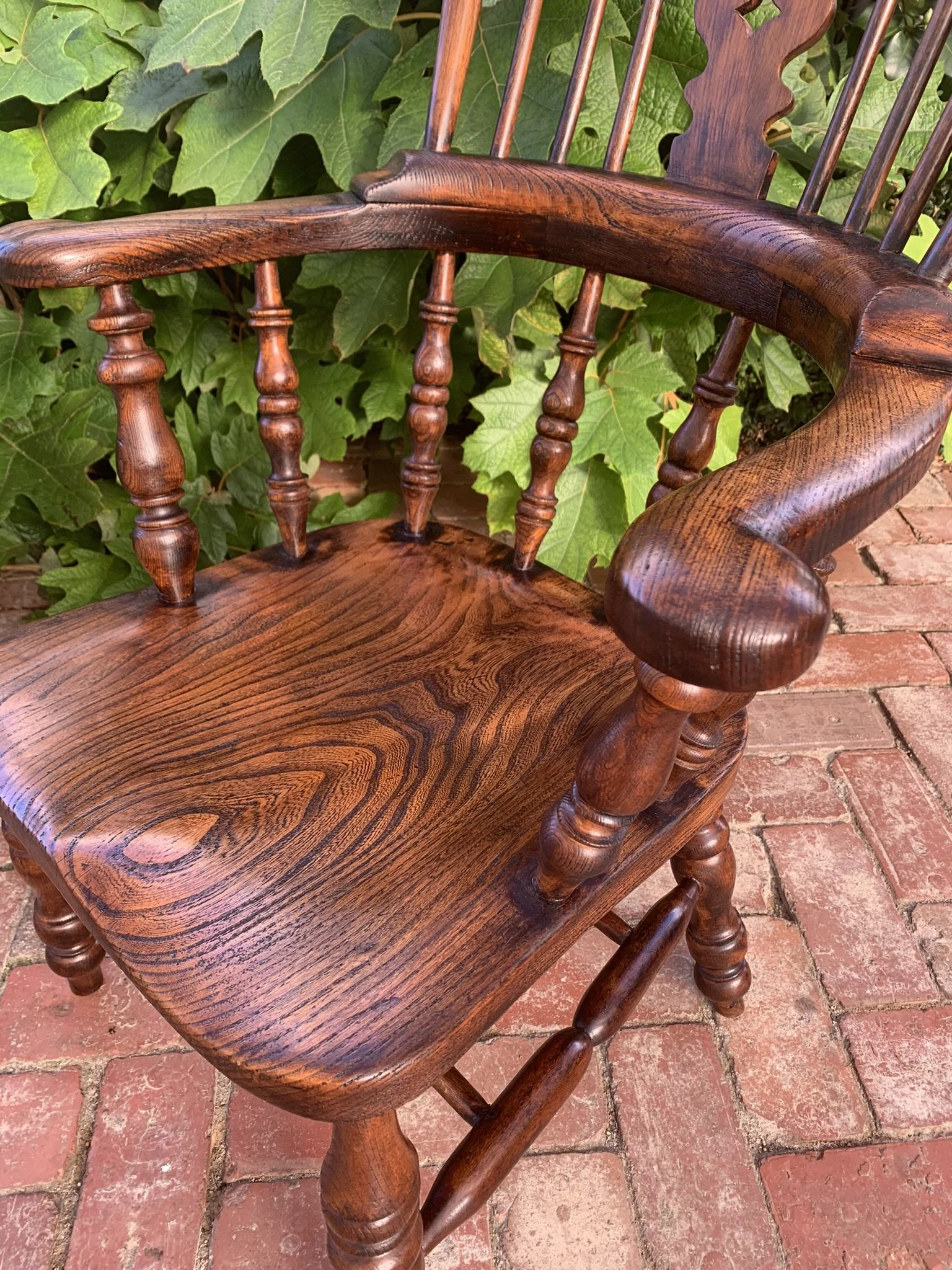 Elm Seat Figuring, Antique Broad Arm Windsor Armchair