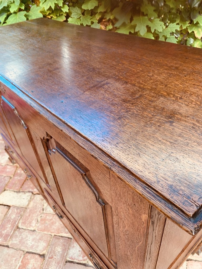 Georgian quartersawn oak mule chest two-board top medullary ray figure c.1780–1810