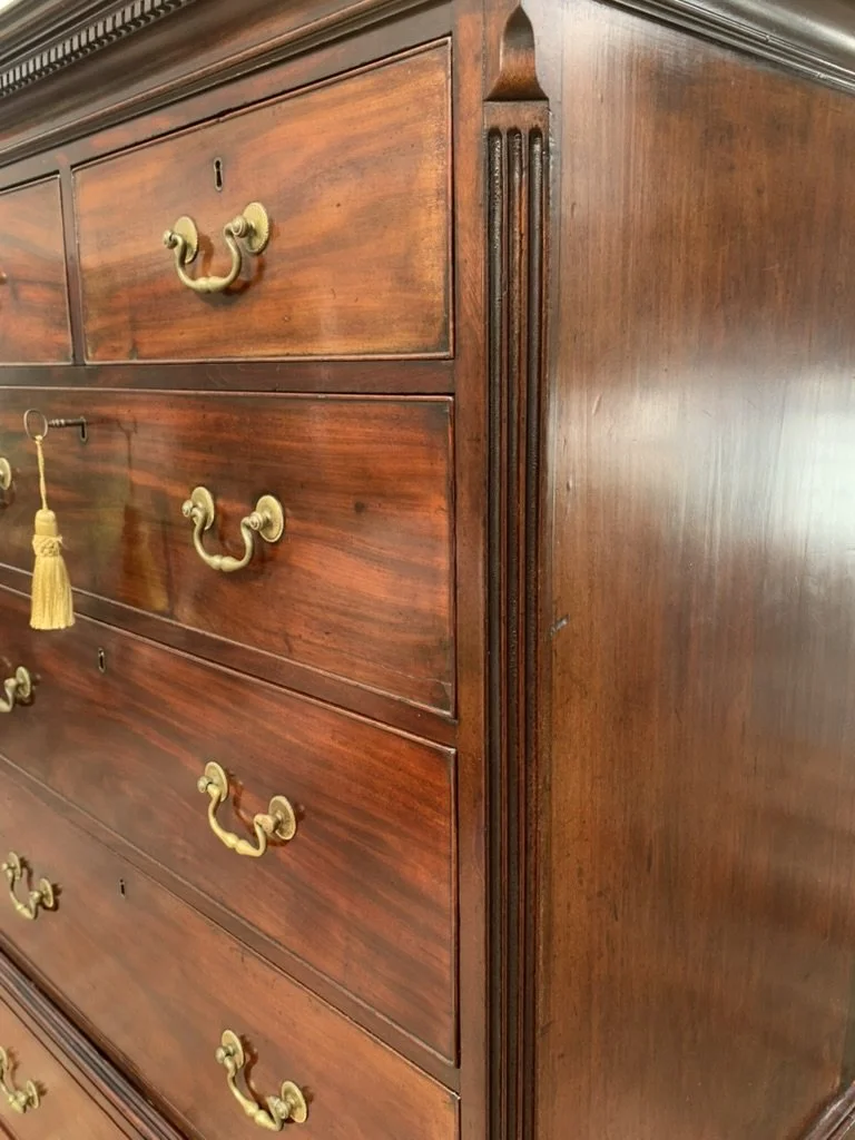 Fluted canted pilaster, George III mahogany tallboy