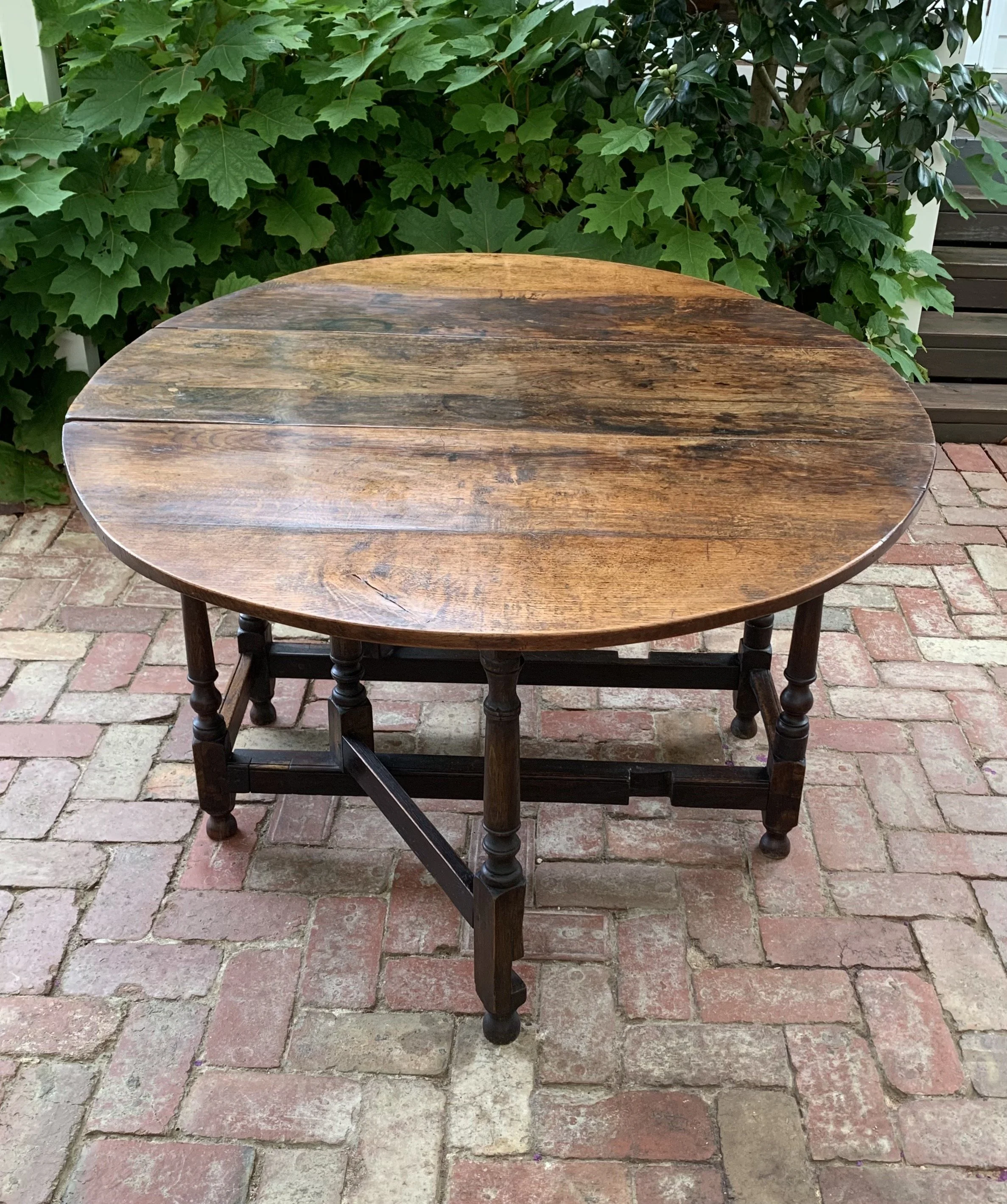 William & Mary oak gate leg table