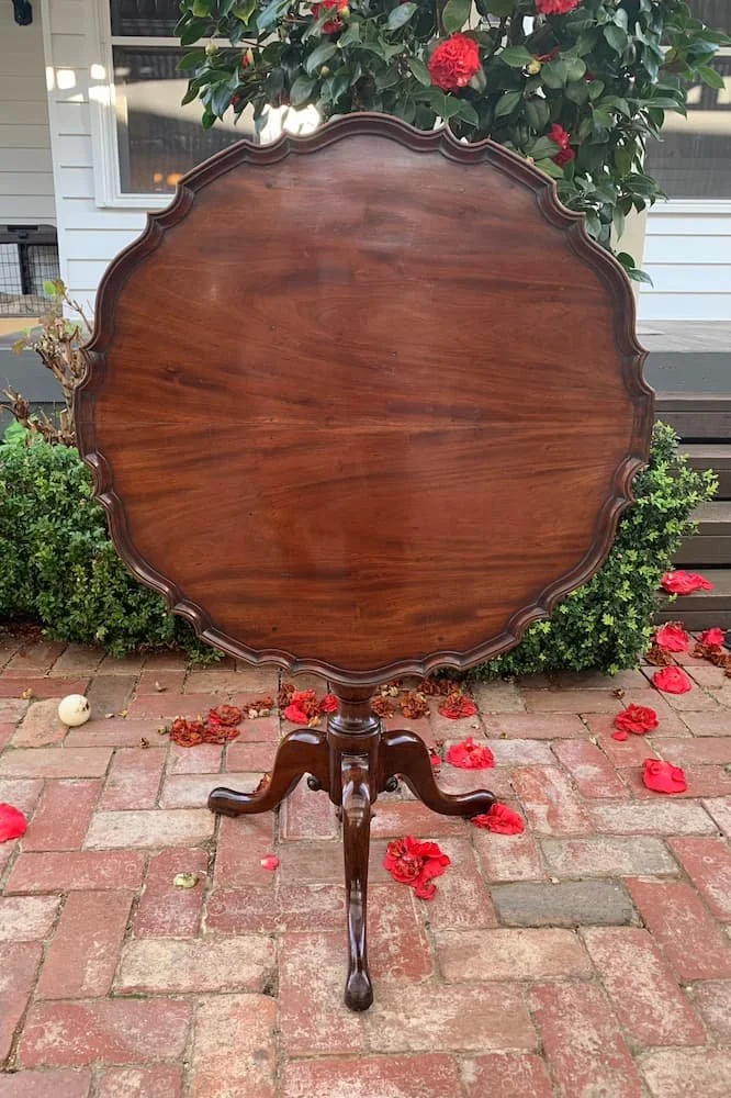 Georgian mahogany piecrust tilt-top table C.1780 antique tripod lamp table