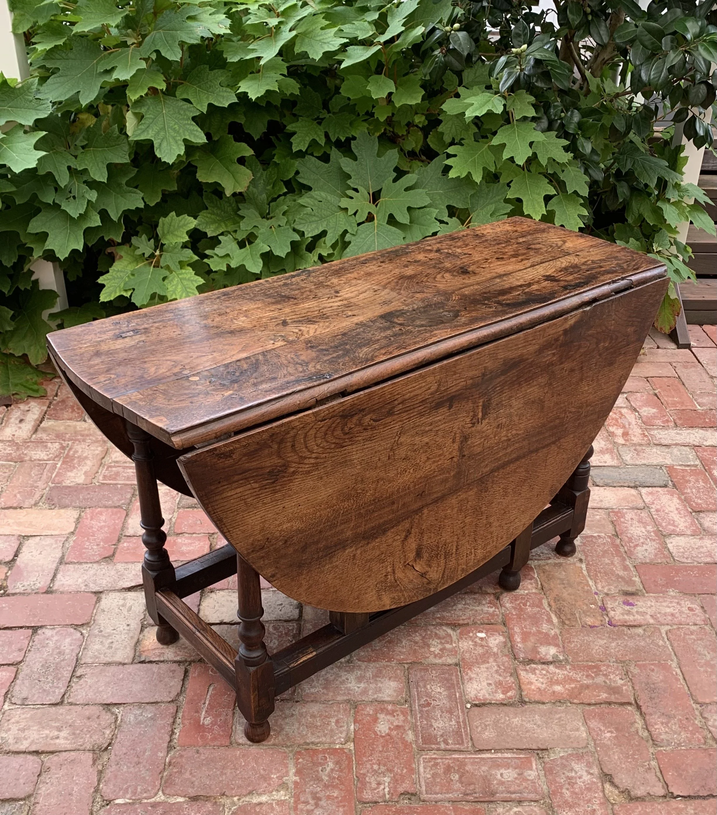 William & Mary oak gate leg table