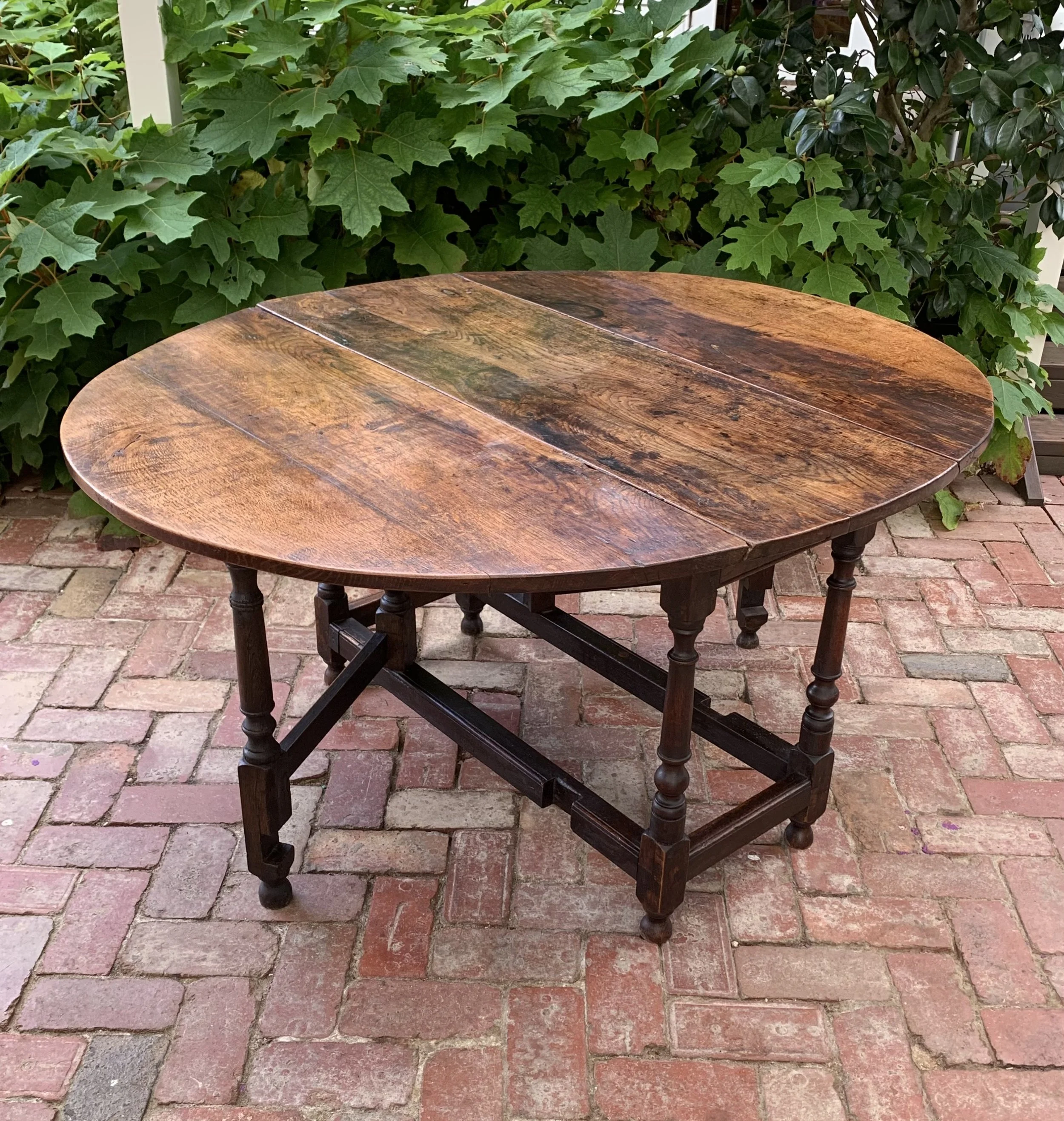 William & Mary oak gate leg table