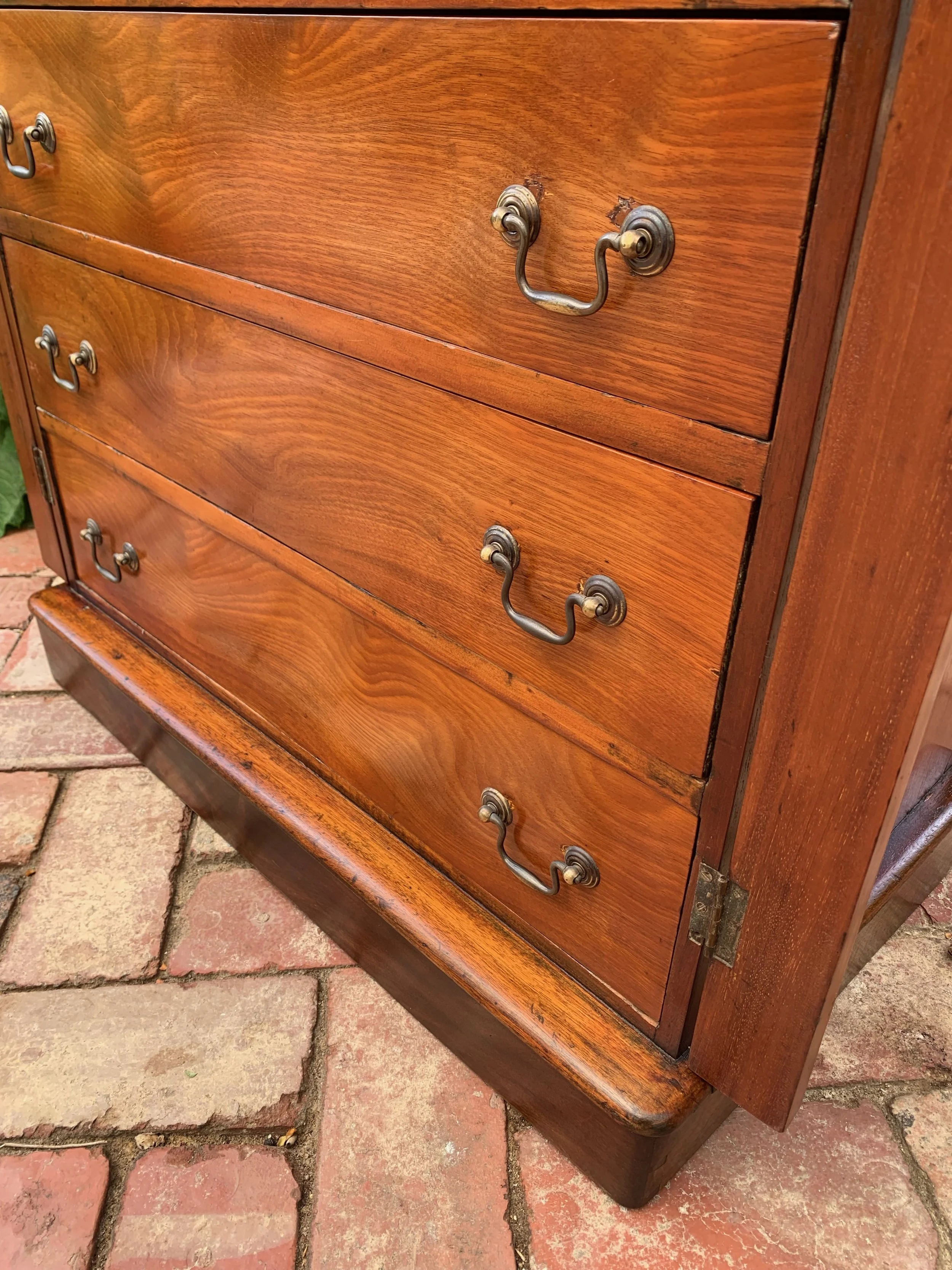 victorian wellington chest