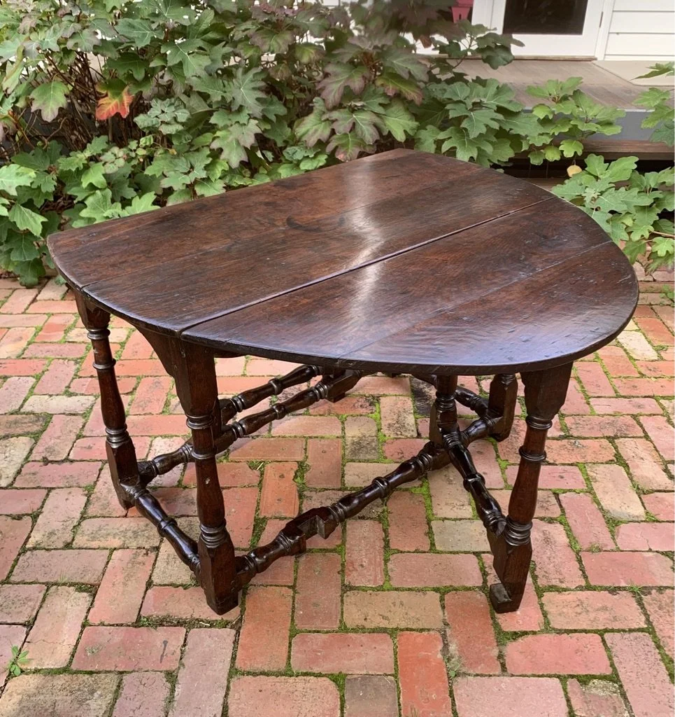 Antique oak gateleg table, oval top, baluster turned legs, c.1700